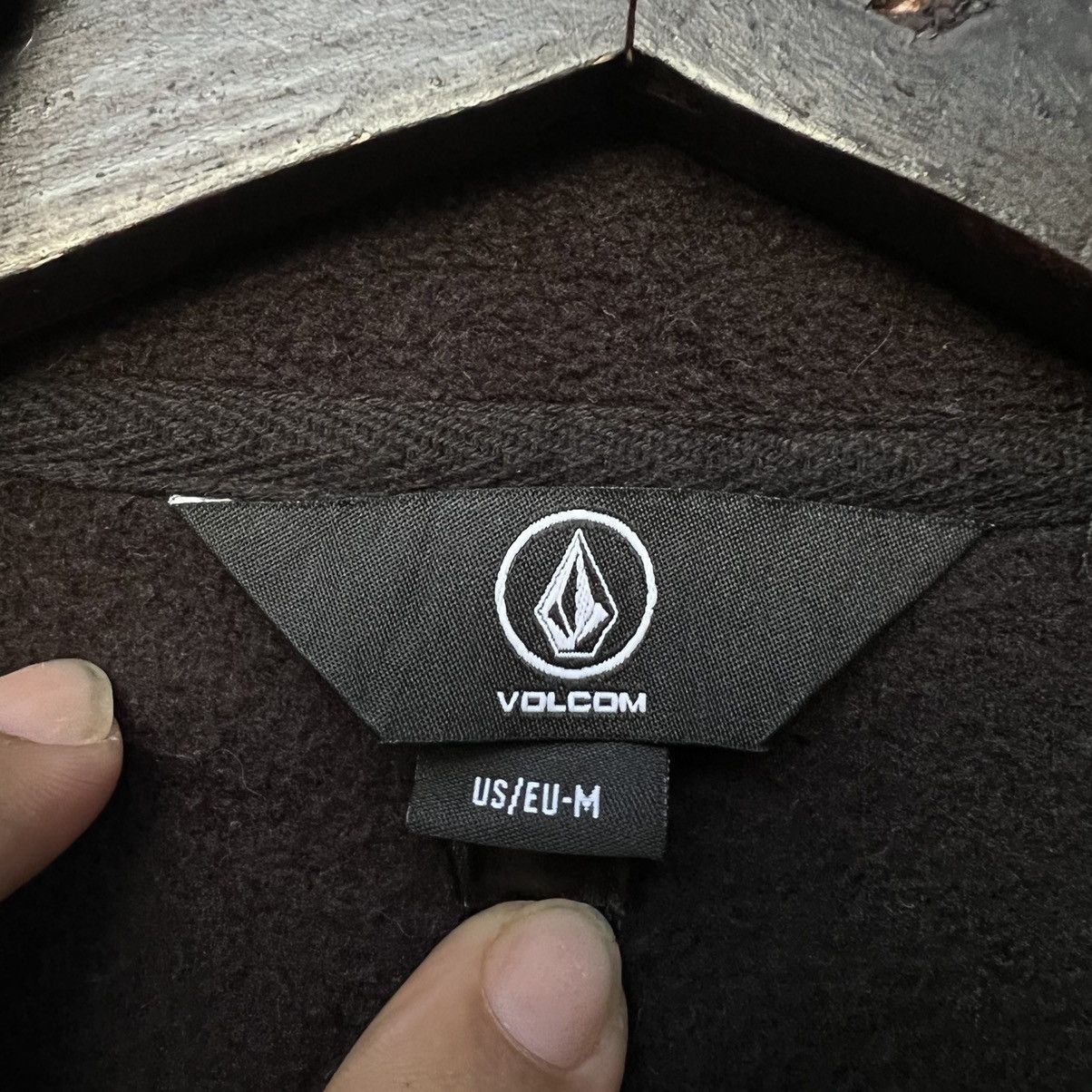 Japanese Brand VINTAGE FLEECE JACKET VOLCOM CENTRE LOGO Size US M / EU 48-50 / 2 - 10 Thumbnail