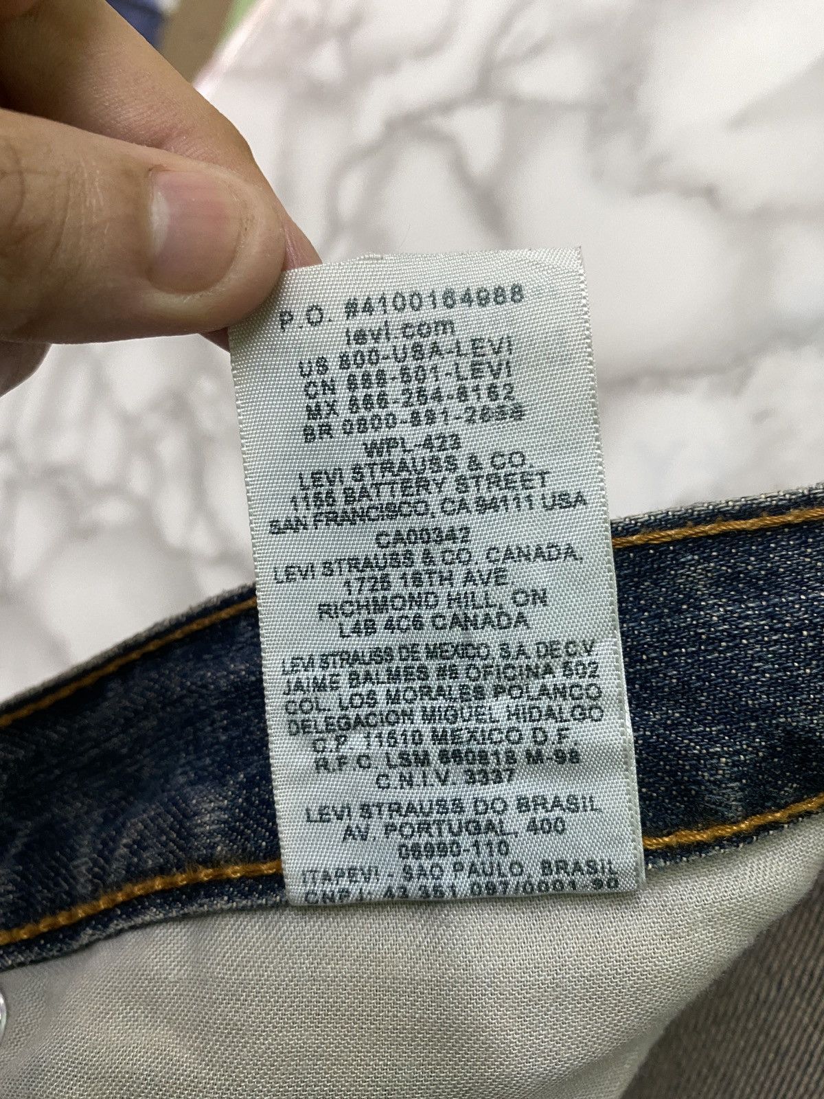 Levi's × Levi's Vintage Clothing Vintage LEVIS 505 Mid Blue Distressed Jeans -L17 Size US 35 - 19 Thumbnail