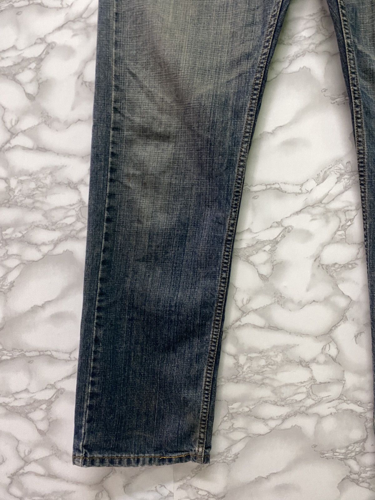 Levi's × Levi's Vintage Clothing Vintage LEVIS 505 Mid Blue Distressed Jeans -L17 Size US 35 - 7 Thumbnail