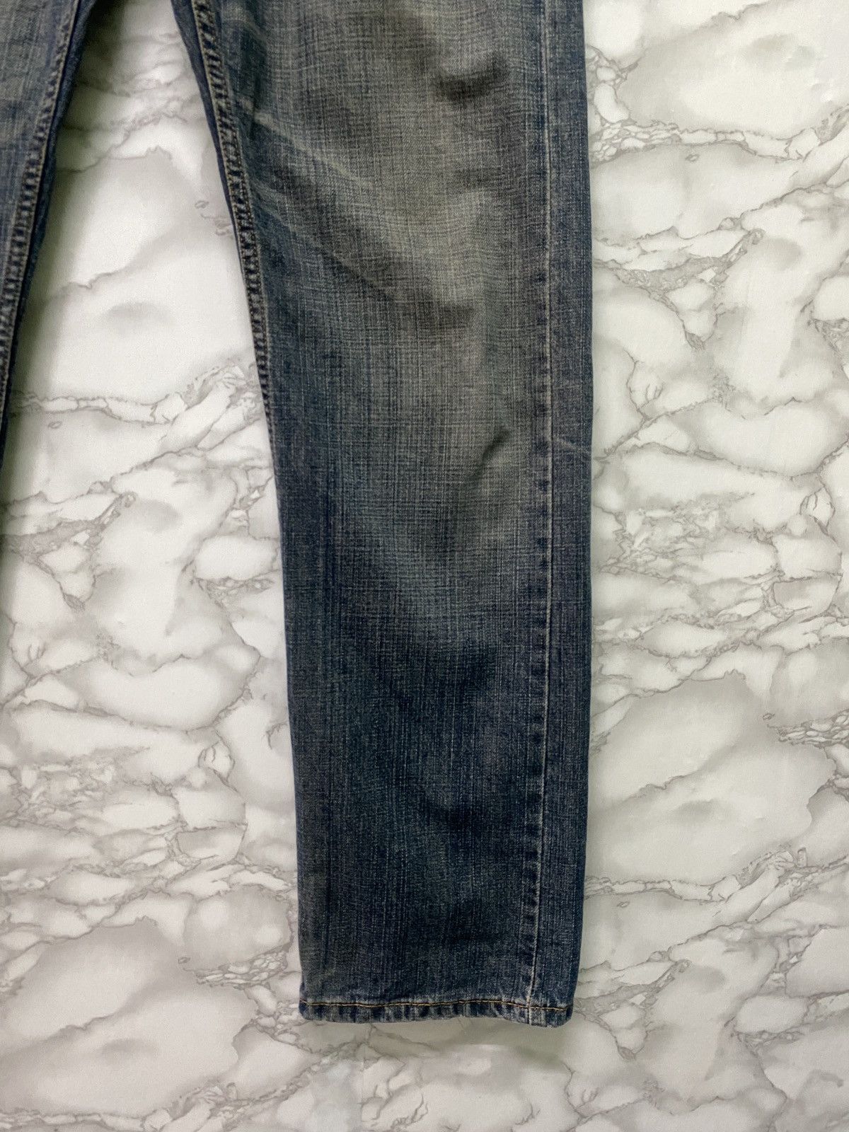 Levi's × Levi's Vintage Clothing Vintage LEVIS 505 Mid Blue Distressed Jeans -L17 Size US 35 - 6 Thumbnail