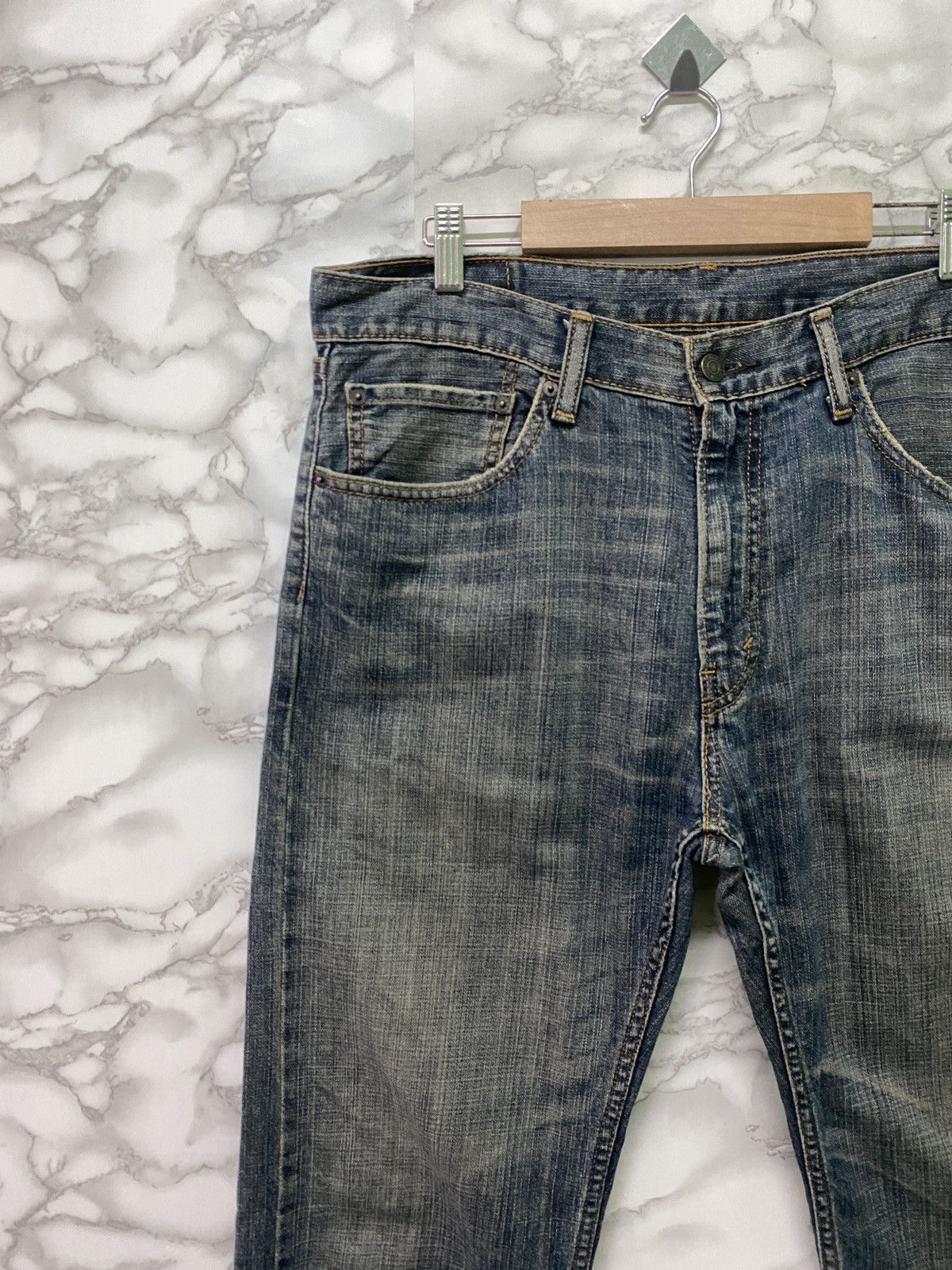 Levi's × Levi's Vintage Clothing Vintage LEVIS 505 Mid Blue Distressed Jeans -L17 Size US 35 - 4 Thumbnail