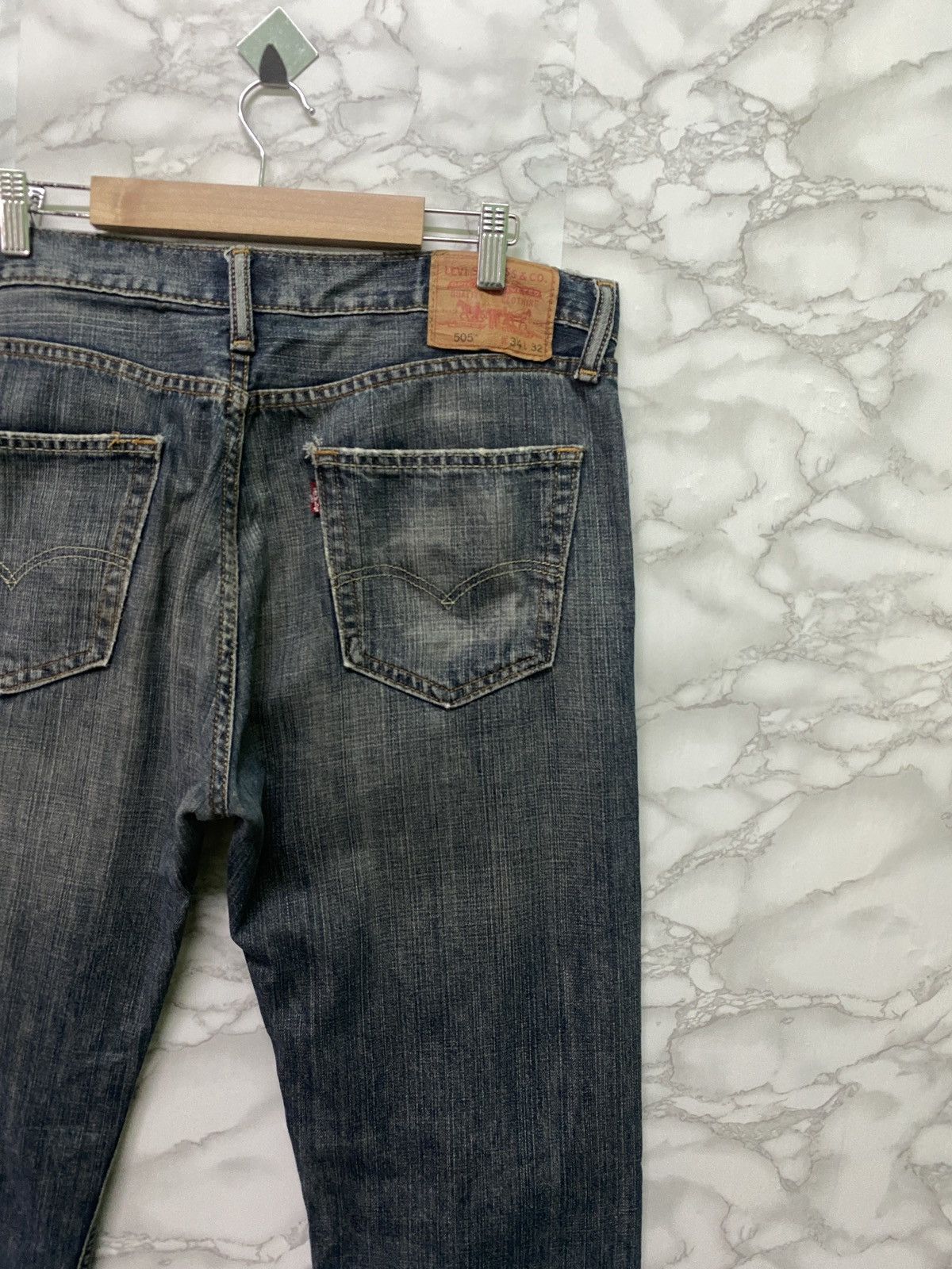 Levi's × Levi's Vintage Clothing Vintage LEVIS 505 Mid Blue Distressed Jeans -L17 Size US 35 - 12 Thumbnail