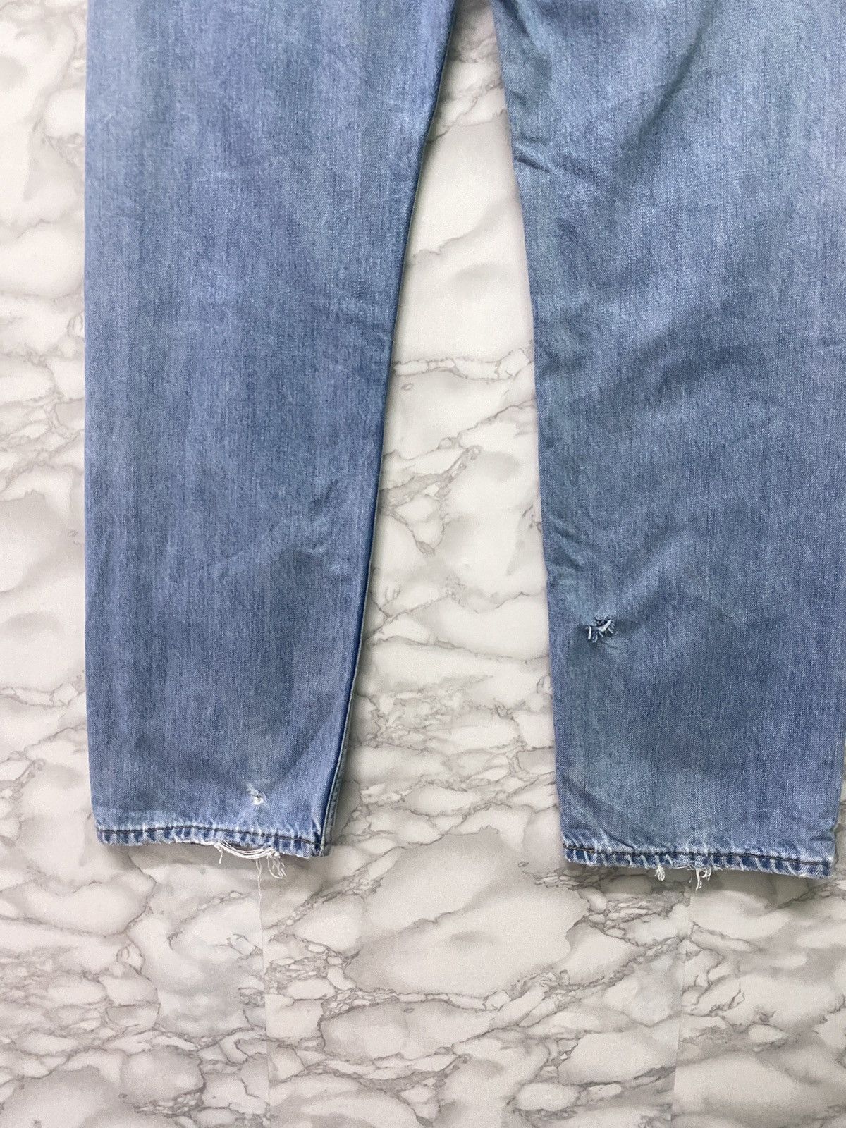 Levi's × Vintage Vintage LEVIS 505 Light Wash Distressed Jeans - L5 Size US 33 - 11 Thumbnail