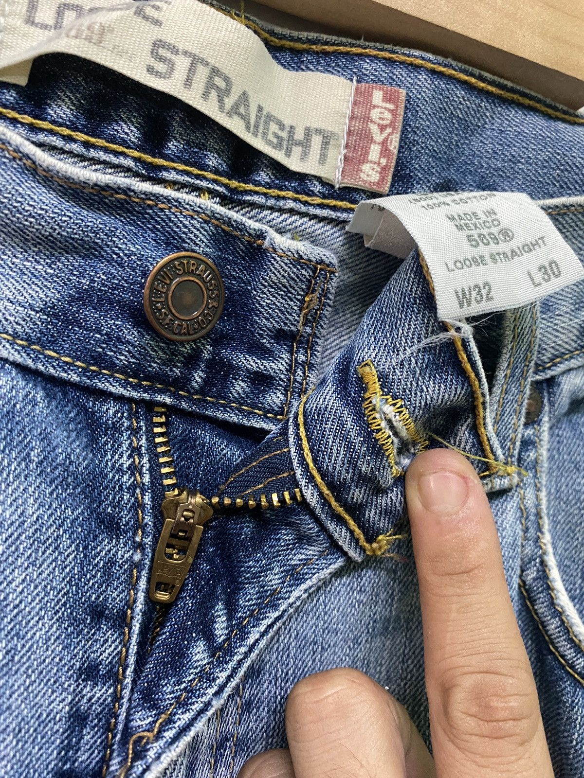 Levi's × Vintage Vintage 90s LEVIS 569 Loose Straight Distressed Jean - L2 Size US 32 / EU 48 - 10 Thumbnail