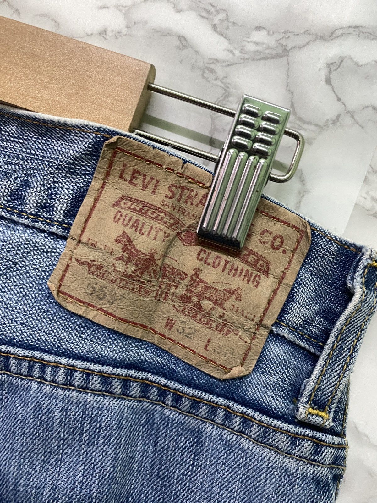 Levi's × Vintage Vintage 90s LEVIS 569 Loose Straight Distressed Jean - L2 Size US 32 / EU 48 - 19 Thumbnail