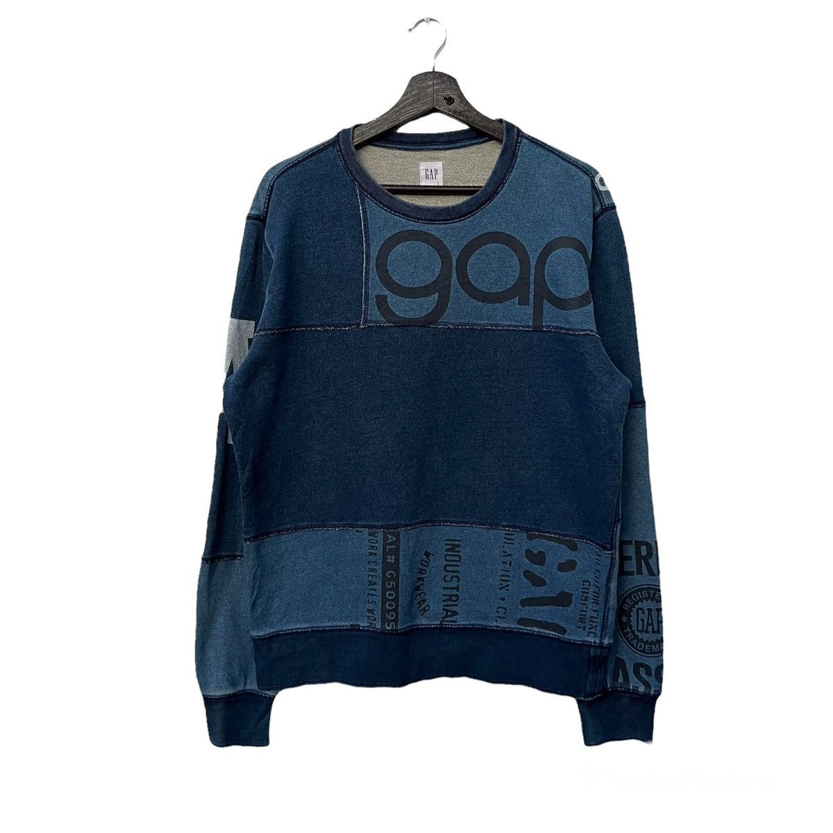 Japanese Brand VINTAGE GAP LOGO ORIGINALS OVERPRINT SWEATSHIRT CREWNECK Size US M / EU 48-50 / 2 - 1 Thumbnail