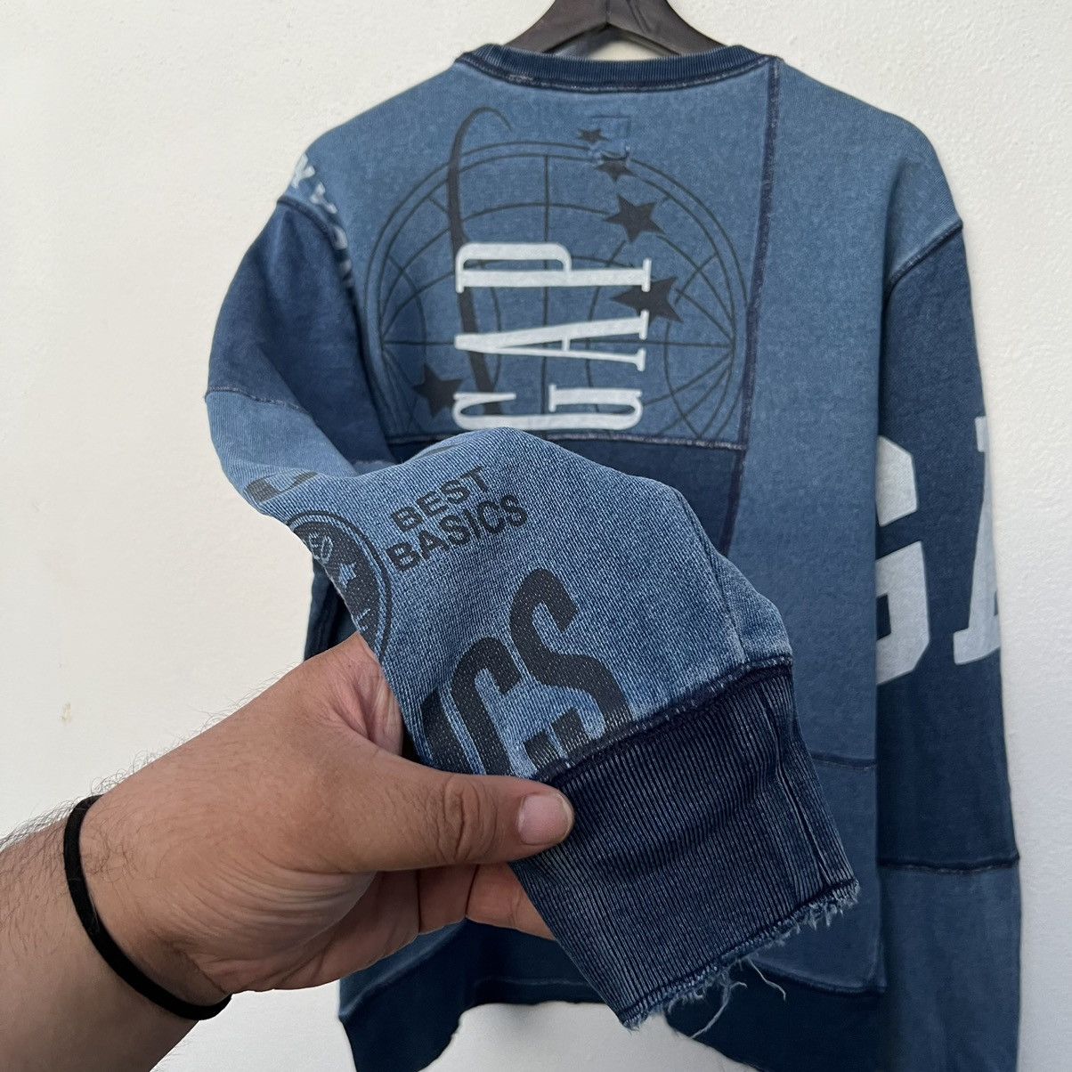 Japanese Brand VINTAGE GAP LOGO ORIGINALS OVERPRINT SWEATSHIRT CREWNECK Size US M / EU 48-50 / 2 - 13 Thumbnail