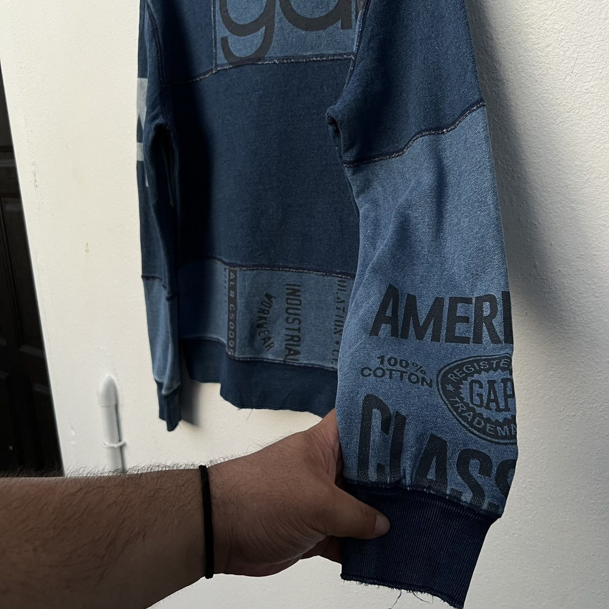 Japanese Brand VINTAGE GAP LOGO ORIGINALS OVERPRINT SWEATSHIRT CREWNECK Size US M / EU 48-50 / 2 - 7 Thumbnail