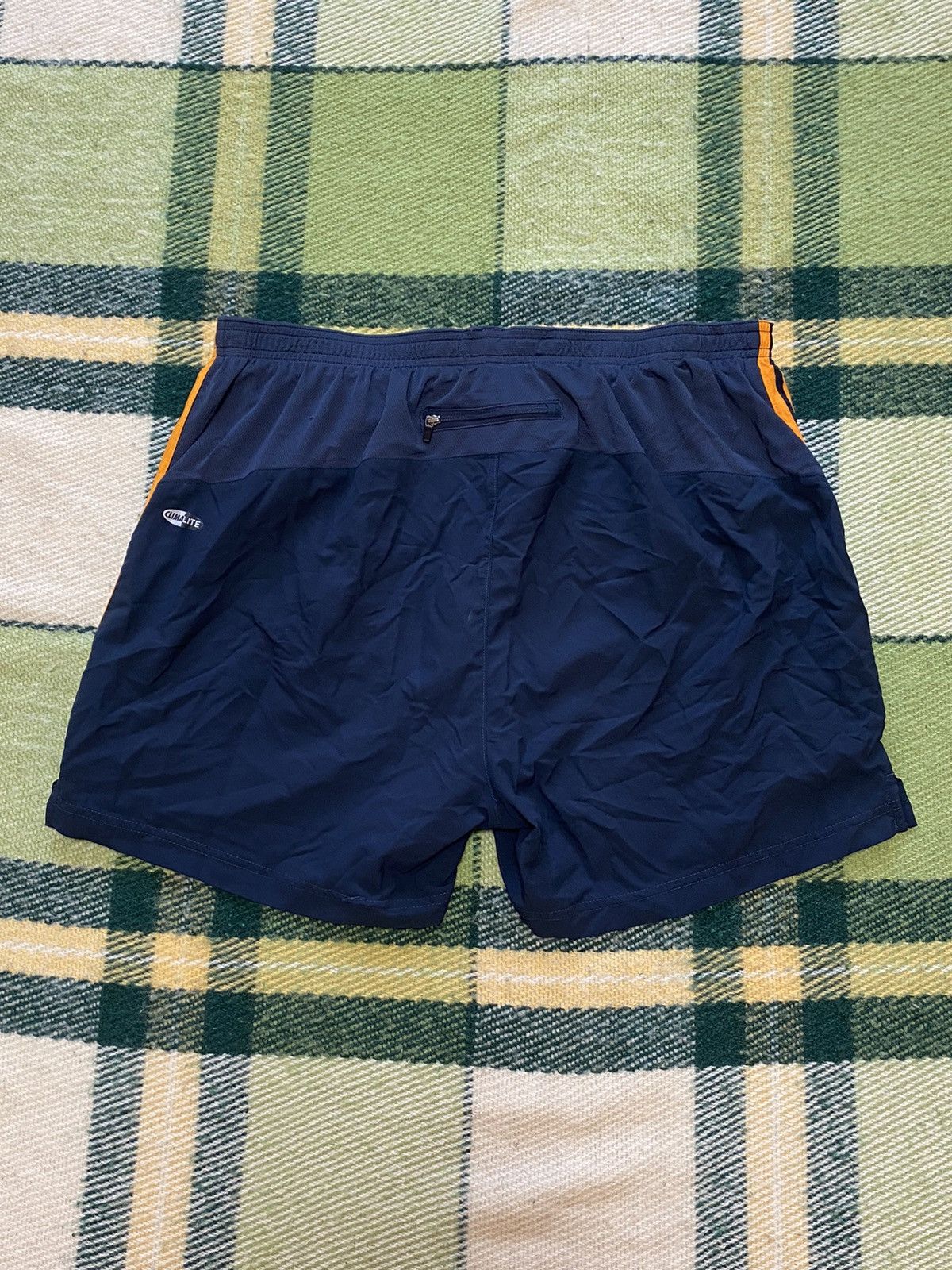 Adidas Vintage Adidas shorts streetwear y2k casual style size L Size US 34 / EU 50 - 3 Thumbnail