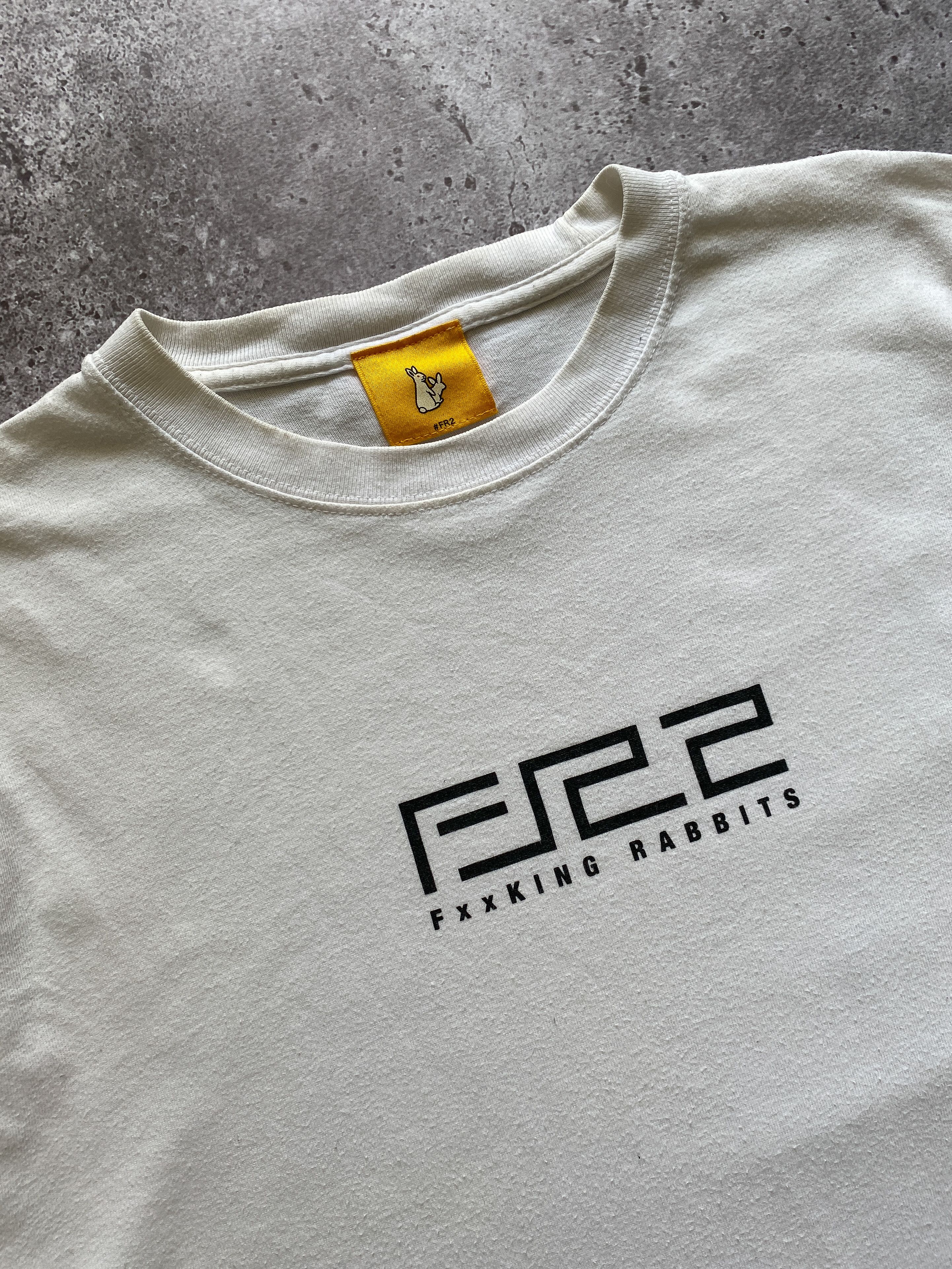FR2 × Japanese Brand FR2 Fucking Rabbits Smoking Chills Tee Size US L / EU 52-54 / 3 - 7 Thumbnail