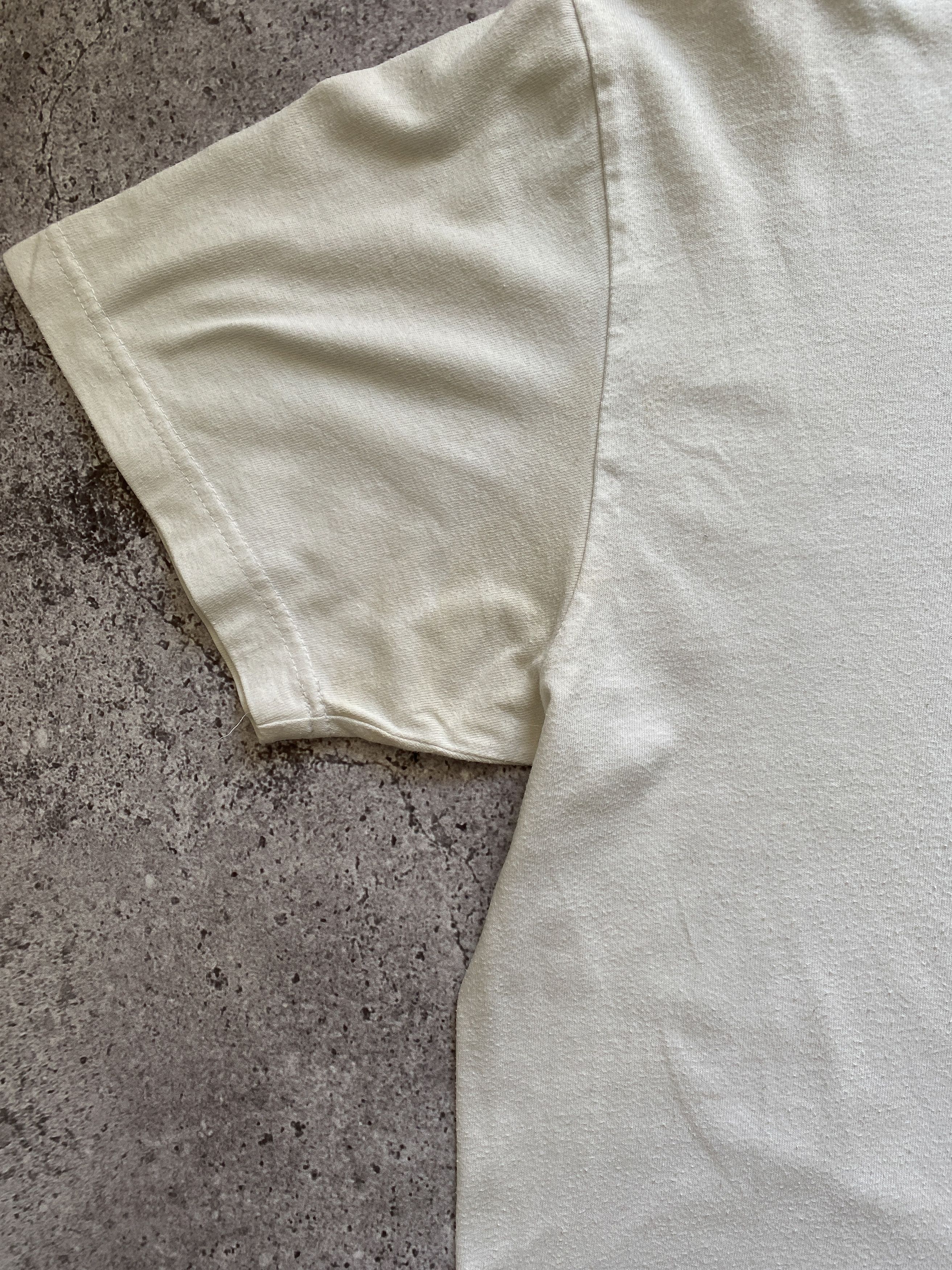 FR2 × Japanese Brand FR2 Fucking Rabbits Smoking Chills Tee Size US L / EU 52-54 / 3 - 8 Thumbnail