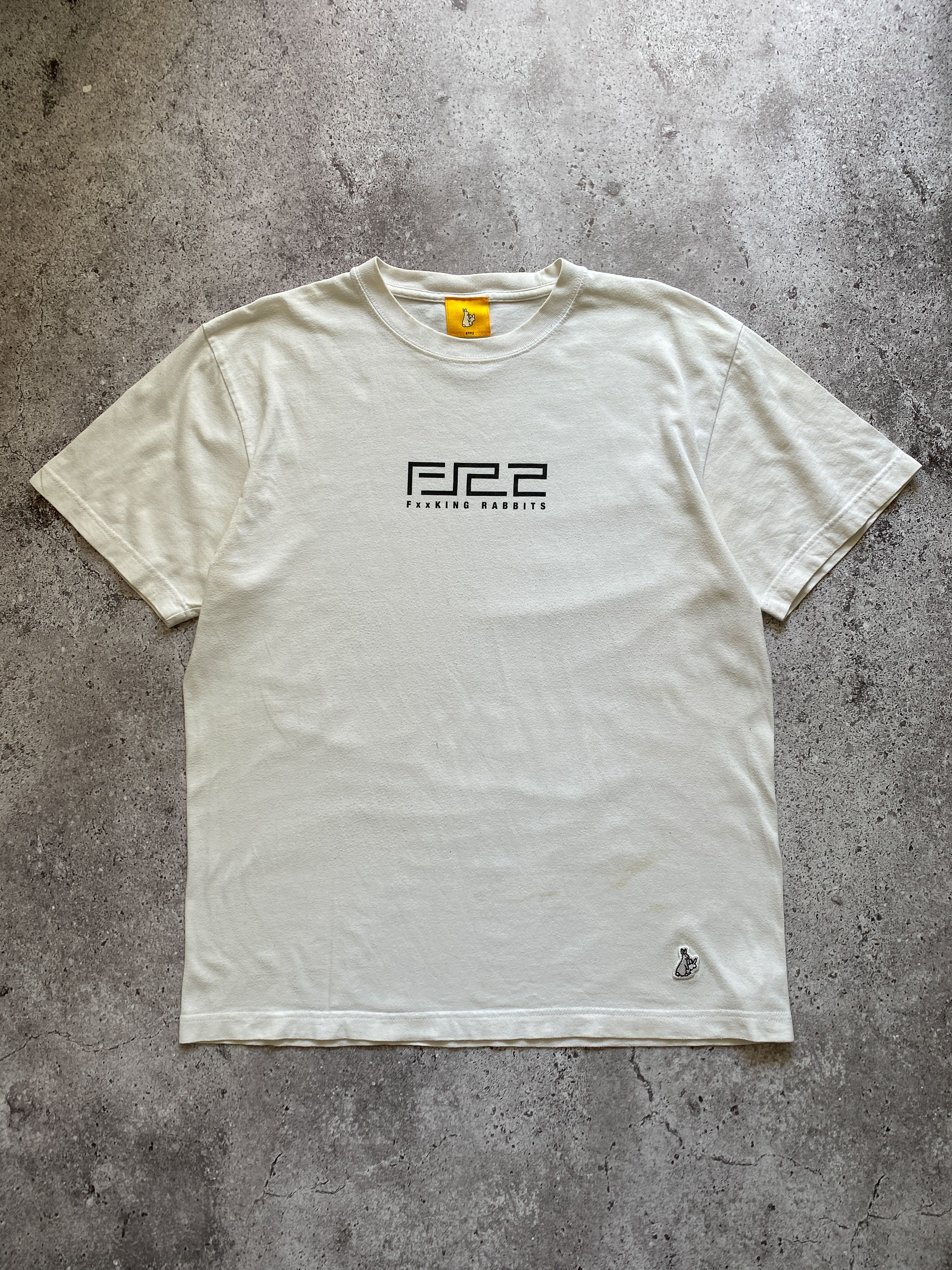 FR2 × Japanese Brand FR2 Fucking Rabbits Smoking Chills Tee Size US L / EU 52-54 / 3 - 2 Thumbnail