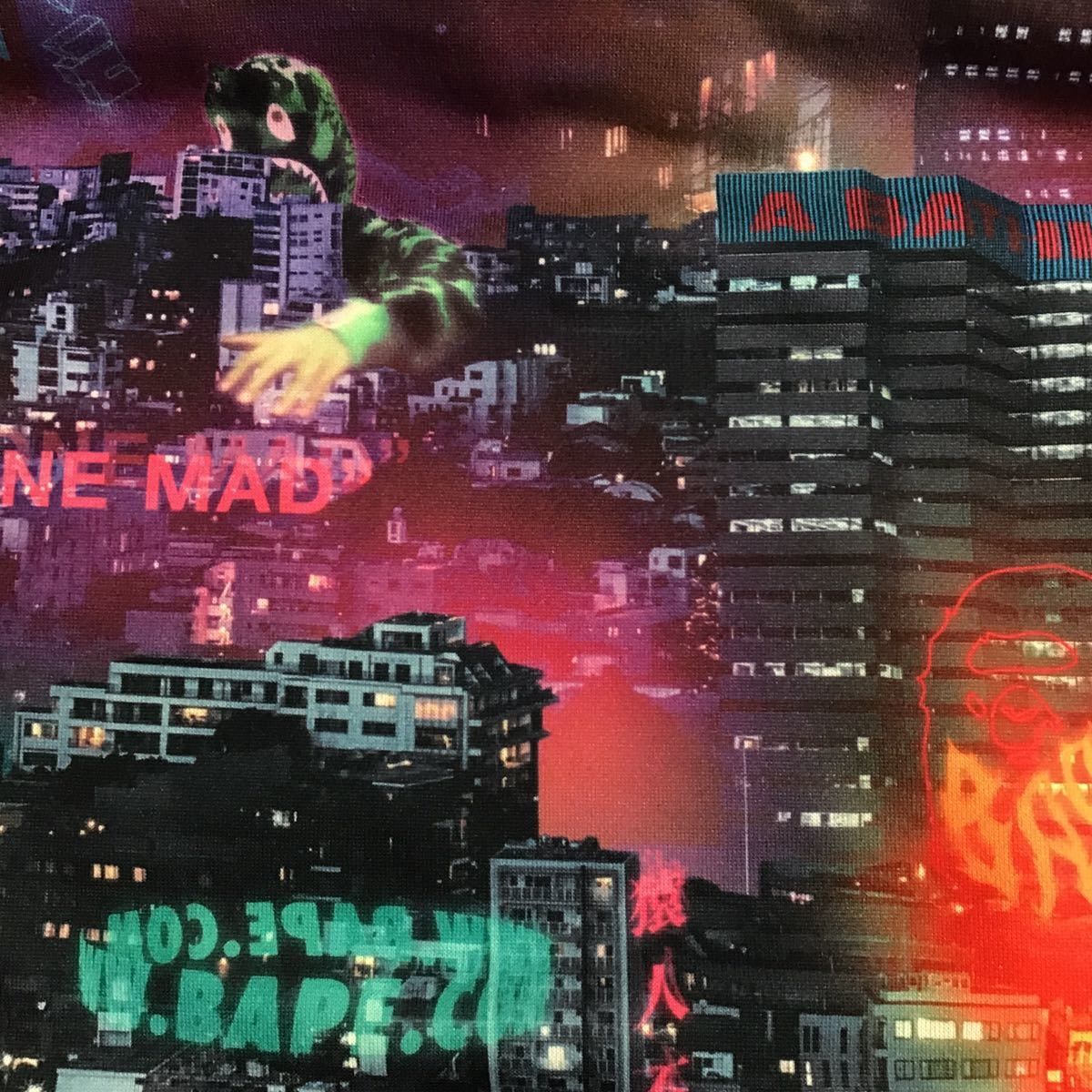 Bape BAPE NEON TOKYO pullover hoodie a bathing ape Size US L / EU 52-54 / 3 - 7 Thumbnail