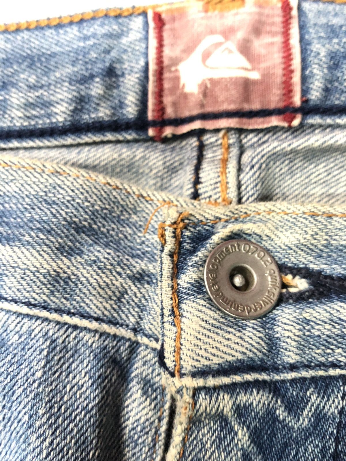 Quicksilver × Vintage VINTAGE QUICKSILVER DISSTRESSED BLUE WASH DENIM Size US 29 - 5 Thumbnail