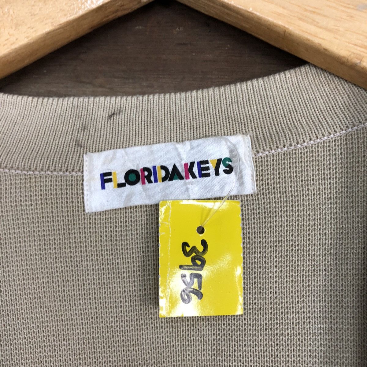Japanese Brand Florida Keys Light Brown long Cardigan knitwear #3956 Size US M / EU 48-50 / 2 - 10 Thumbnail