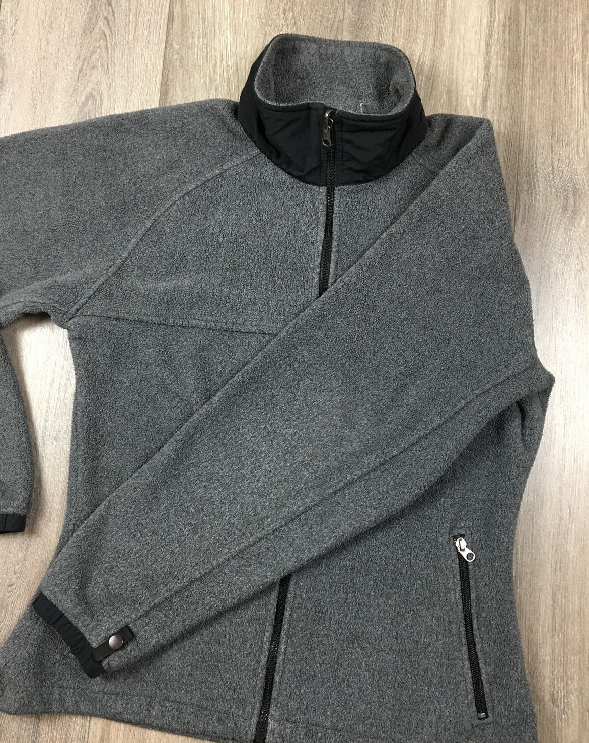 The North Face Vintage Womens North Face Fleece. Size M / US 6-8 / IT 42-44 - 5 Thumbnail