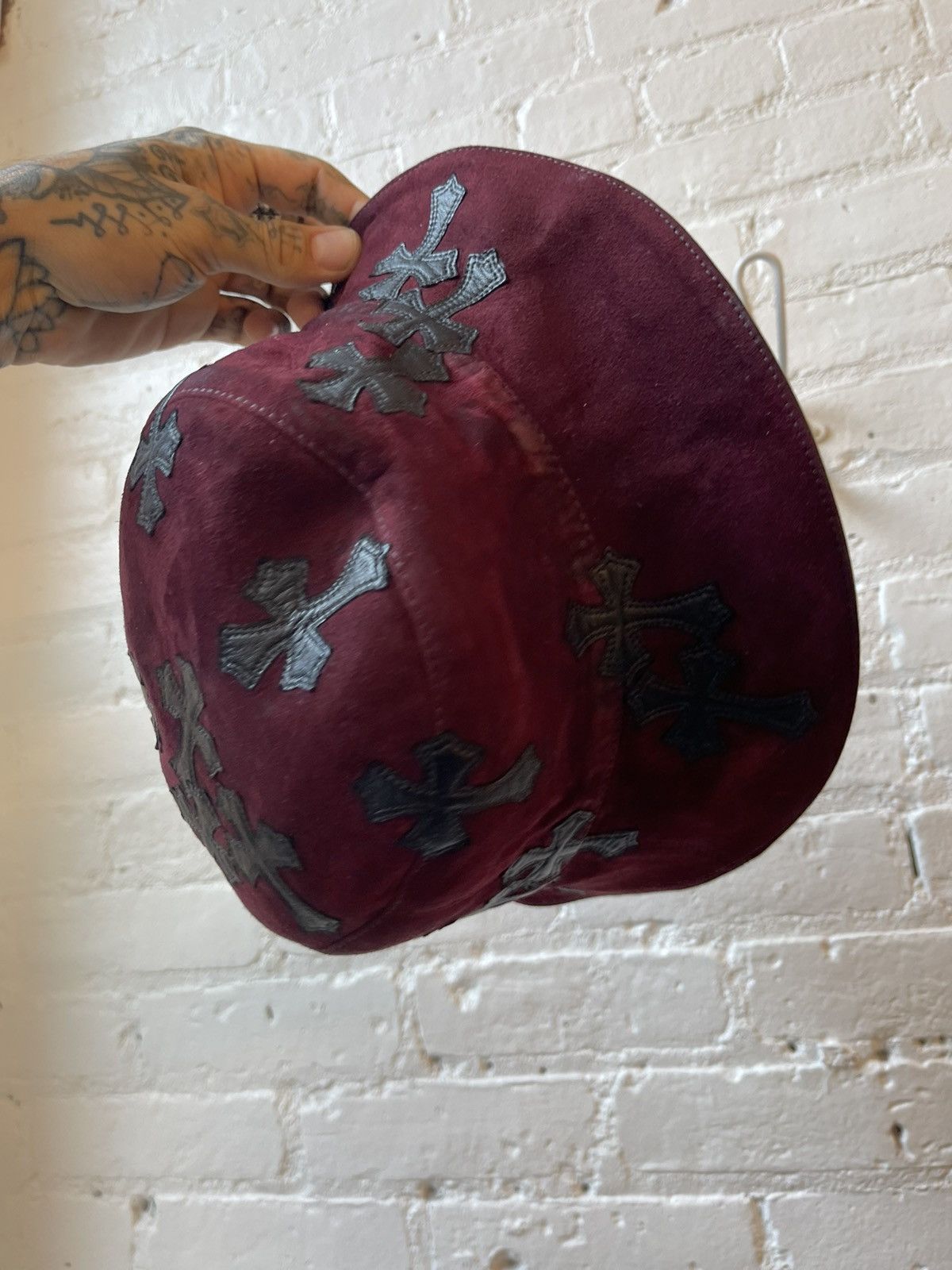 Chrome Hearts Chrome Hearts 1/1 SUEDE CROSS BUCKET HAT REVERSIBLE 4G Size ONE SIZE - 16 Thumbnail