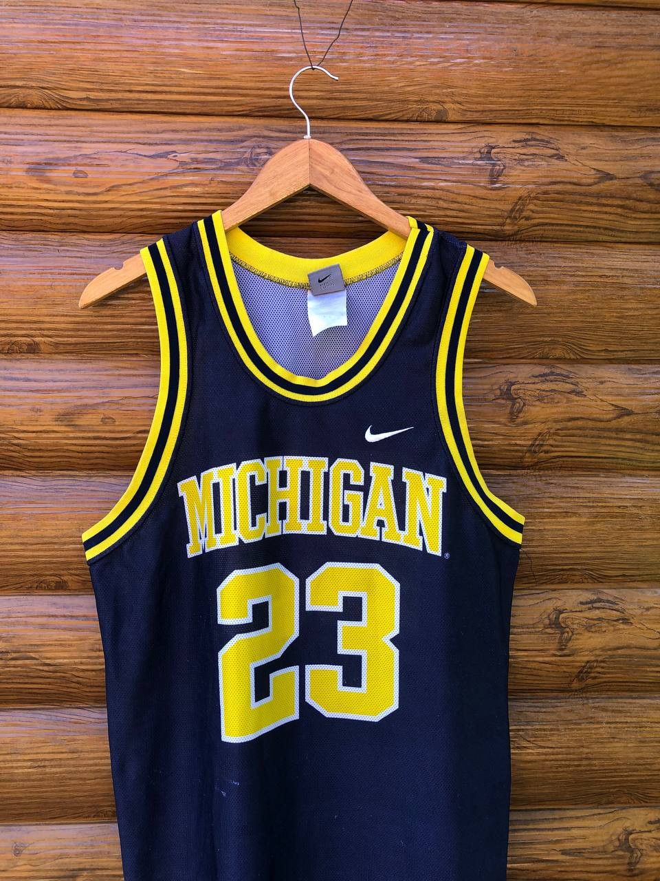 NBA Vintage Michigan Wolverines #23 Nike Basketball Jersey Size US S / EU 44-46 / 1 - 2 Thumbnail