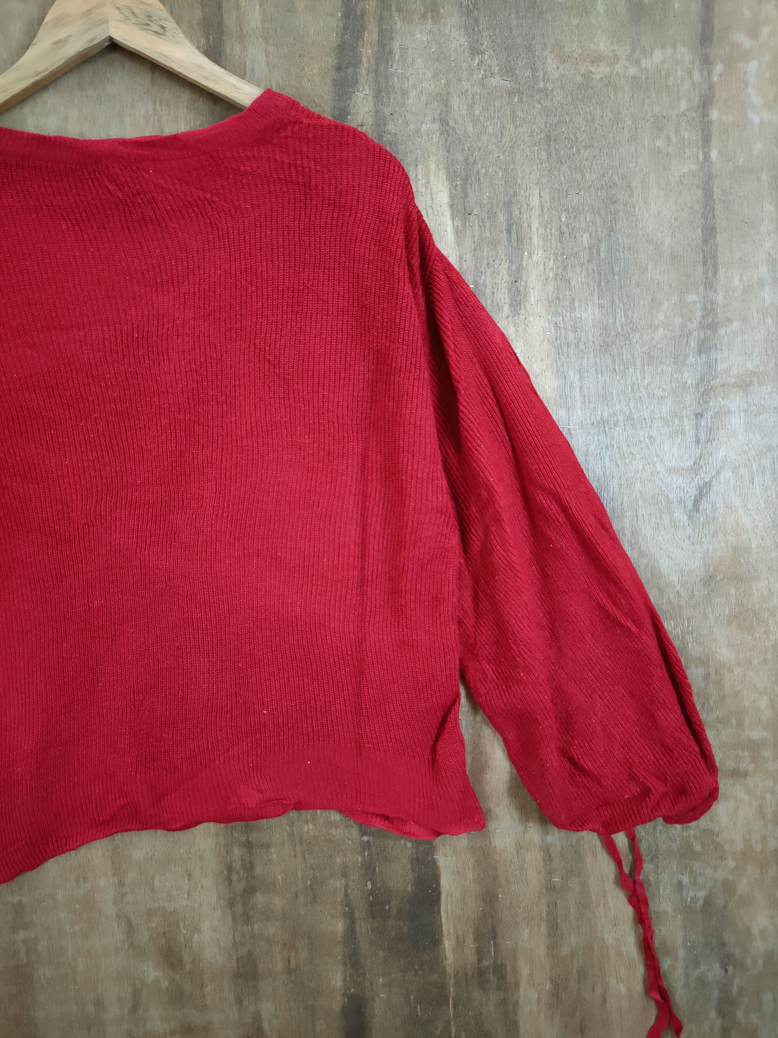Japanese Brand D GU red ballon sleeve knitwear japan #46-946 Size US M / EU 48-50 / 2 - 9 Thumbnail