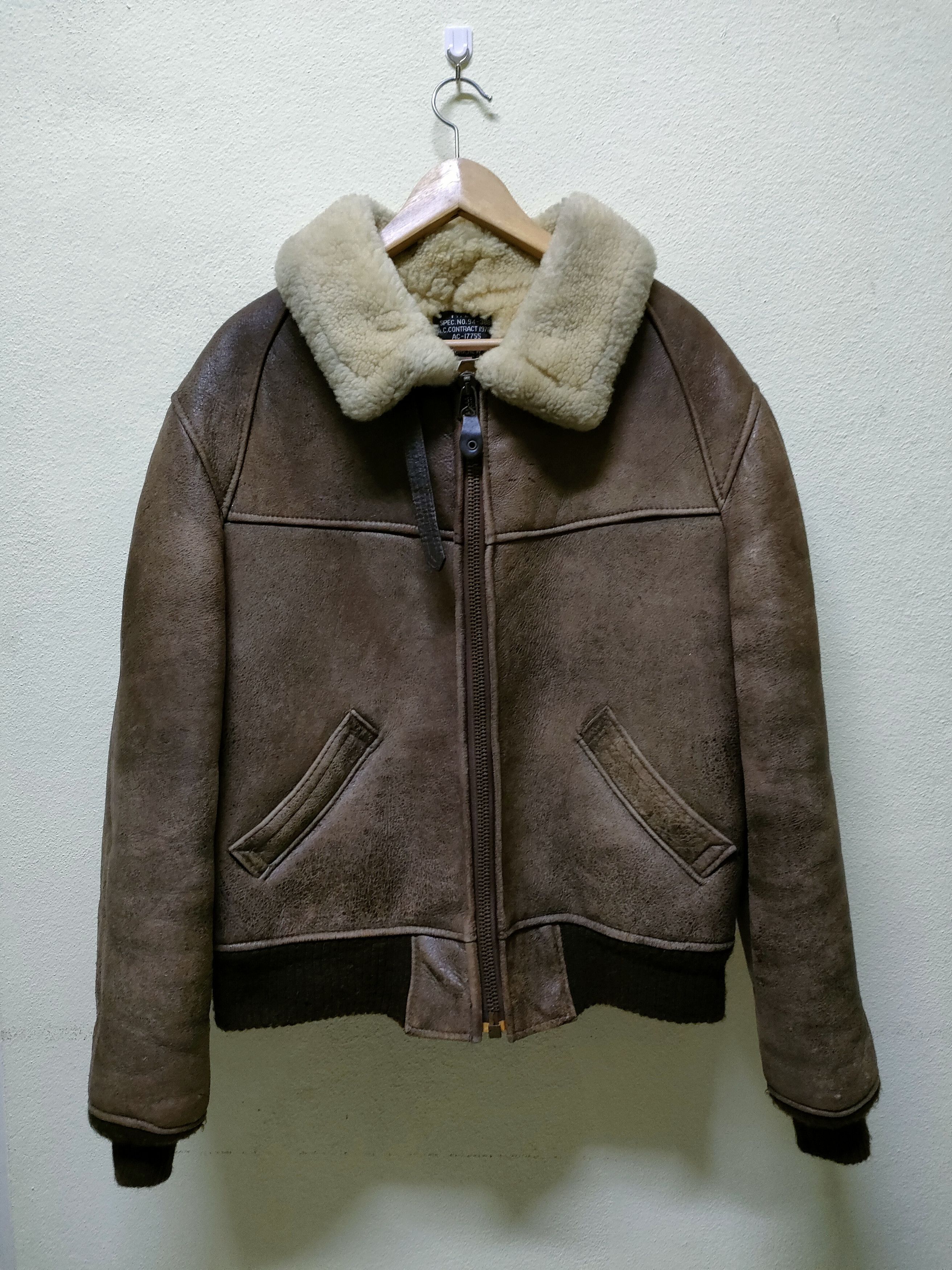 Avirex Avirex Sherpa Type B-6 Distressed Jacket Size US M / EU 48-50 / 2 - 1 Thumbnail