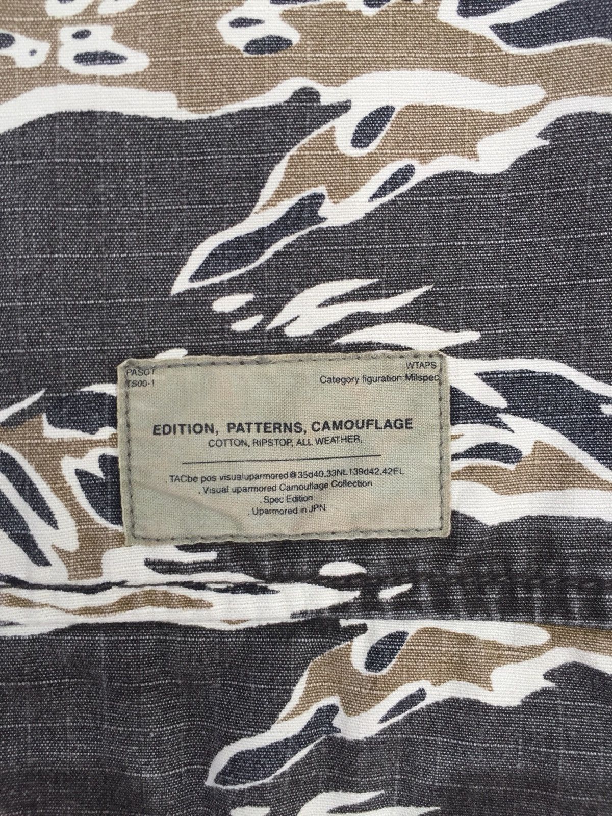 Wtaps SS02 Tiger Stripe Military Shirt Size US L / EU 52-54 / 3 - 11 Thumbnail
