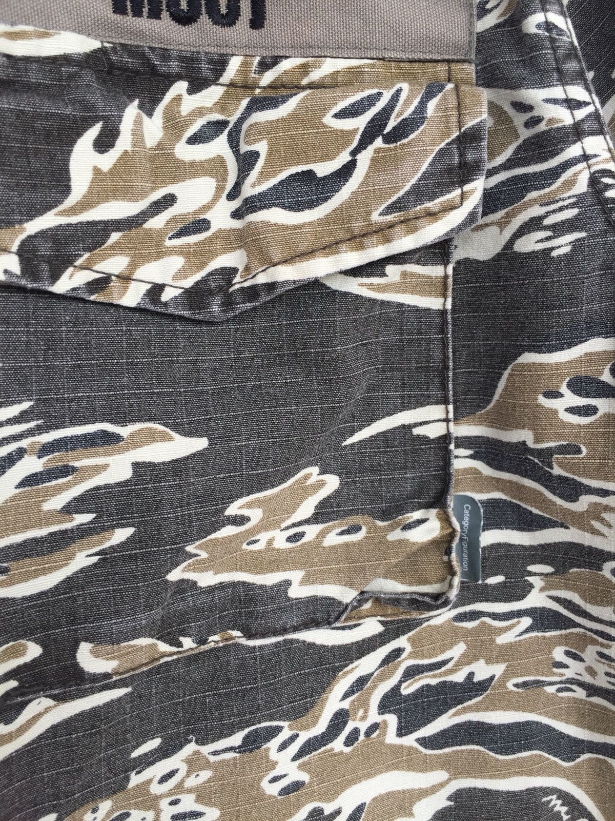 Wtaps SS02 Tiger Stripe Military Shirt Size US L / EU 52-54 / 3 - 10 Thumbnail