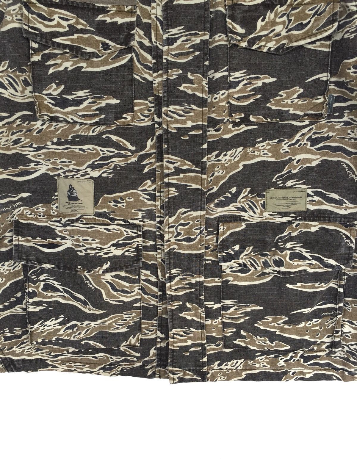 Wtaps SS02 Tiger Stripe Military Shirt Size US L / EU 52-54 / 3 - 9 Thumbnail