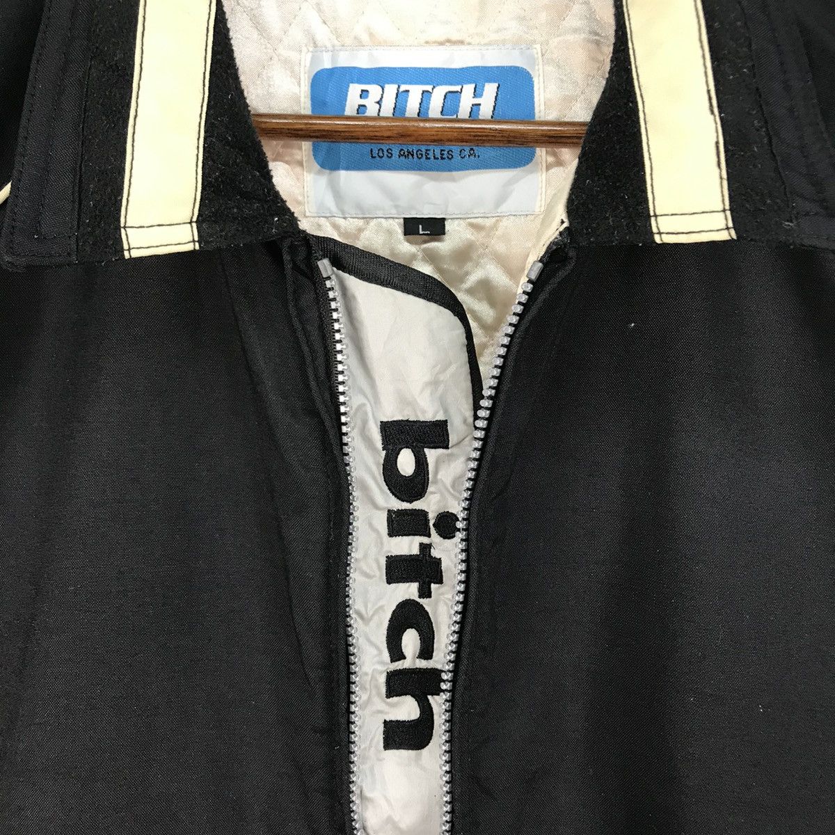 Vintage Vintage Bitch Snowboard Jacket Size US L / EU 52-54 / 3 - 4 Thumbnail