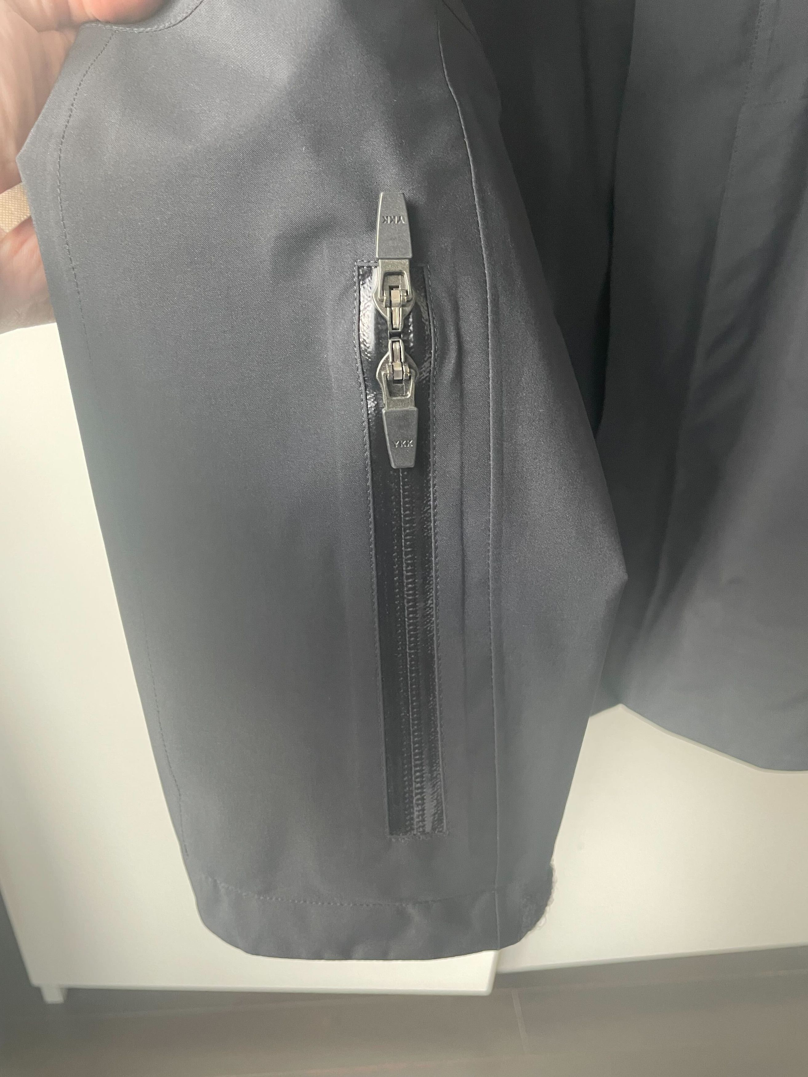 Acronym Acronym J27-GT Size US S / EU 44-46 / 1 - 4 Thumbnail