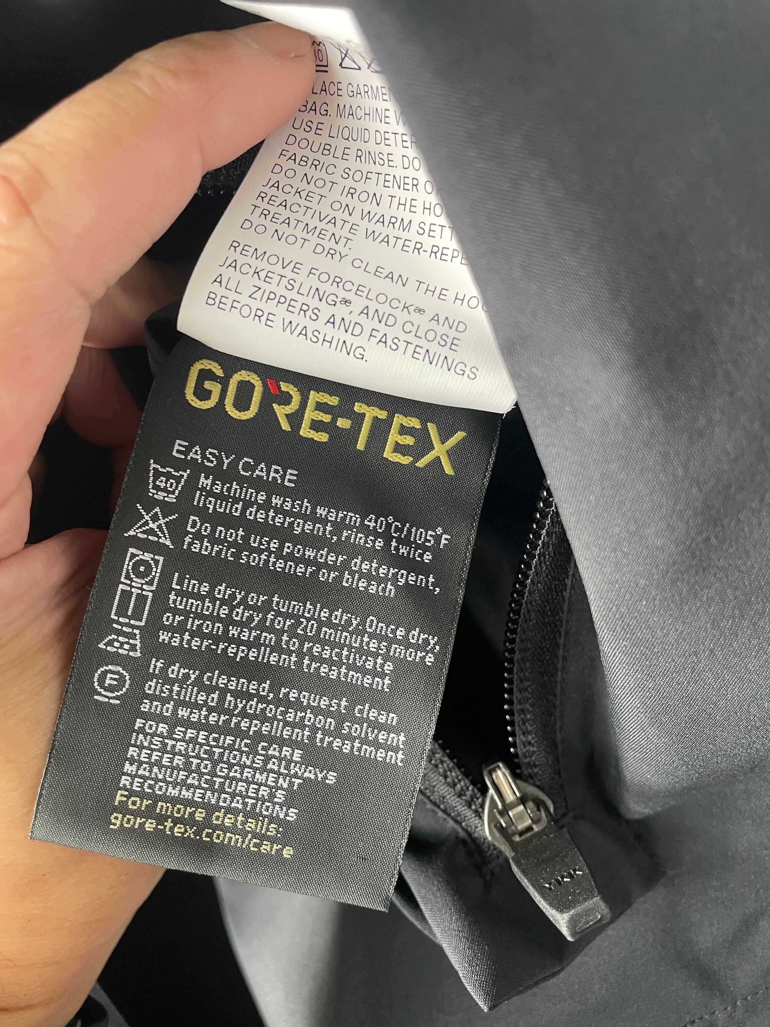 Acronym Acronym J27-GT Size US S / EU 44-46 / 1 - 7 Thumbnail