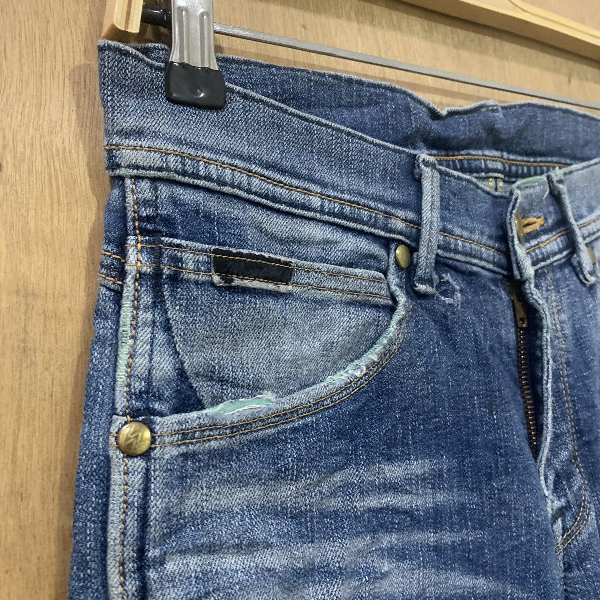 Wrangler WRANGLER Vintag 90s Stonewash Indigo Distressed Denim Jeans Size US 29 - 6 Thumbnail