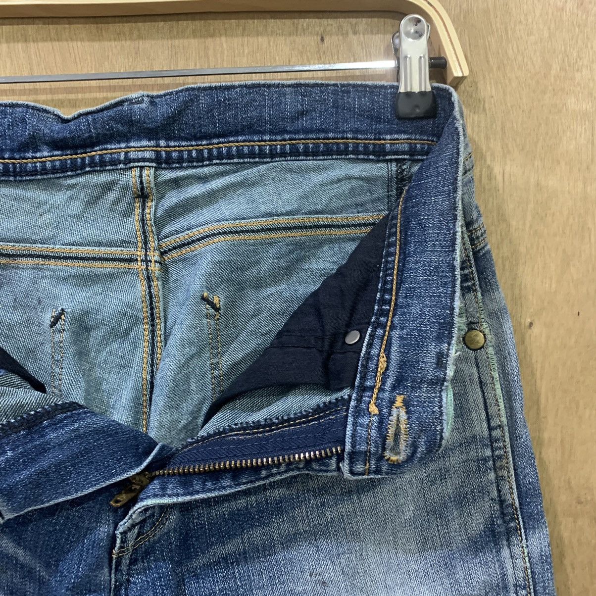 Wrangler WRANGLER Vintag 90s Stonewash Indigo Distressed Denim Jeans Size US 29 - 18 Thumbnail