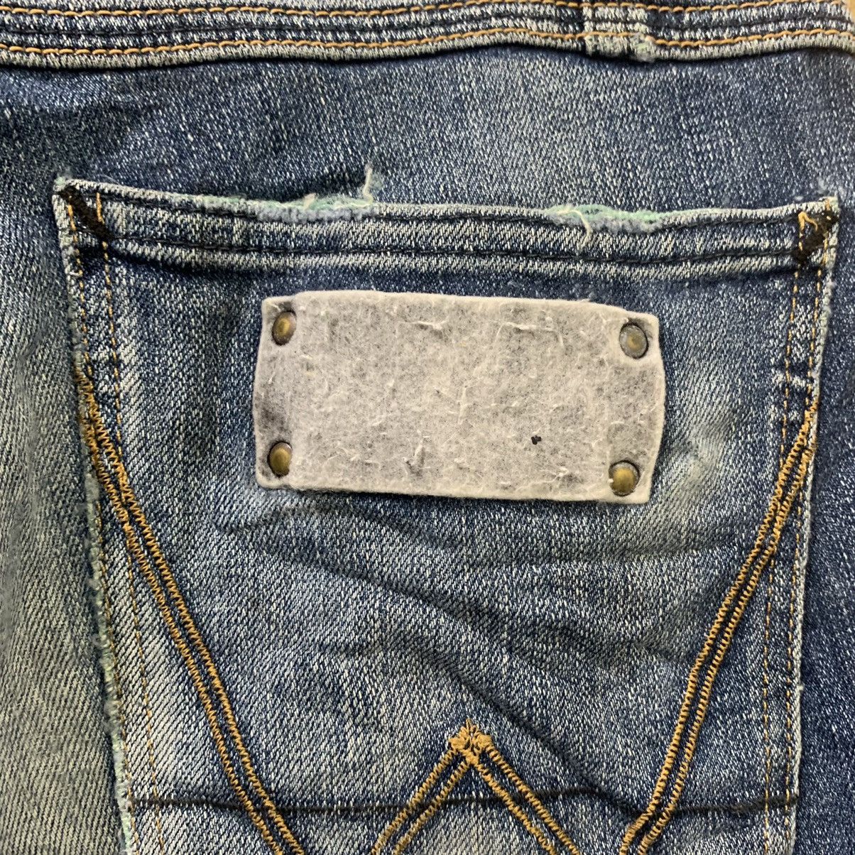 Wrangler WRANGLER Vintag 90s Stonewash Indigo Distressed Denim Jeans Size US 29 - 15 Thumbnail
