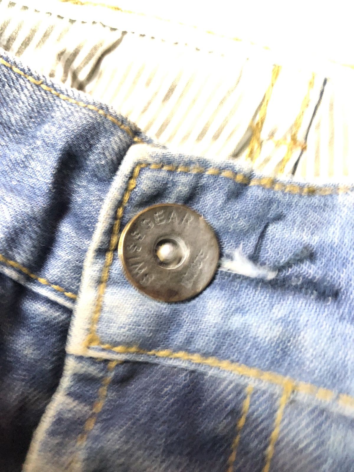Swissgear SWISS GEAR BY WENGER DISSTRESSED BLUE WASH DENIM Size US 32 / EU 48 - 5 Thumbnail