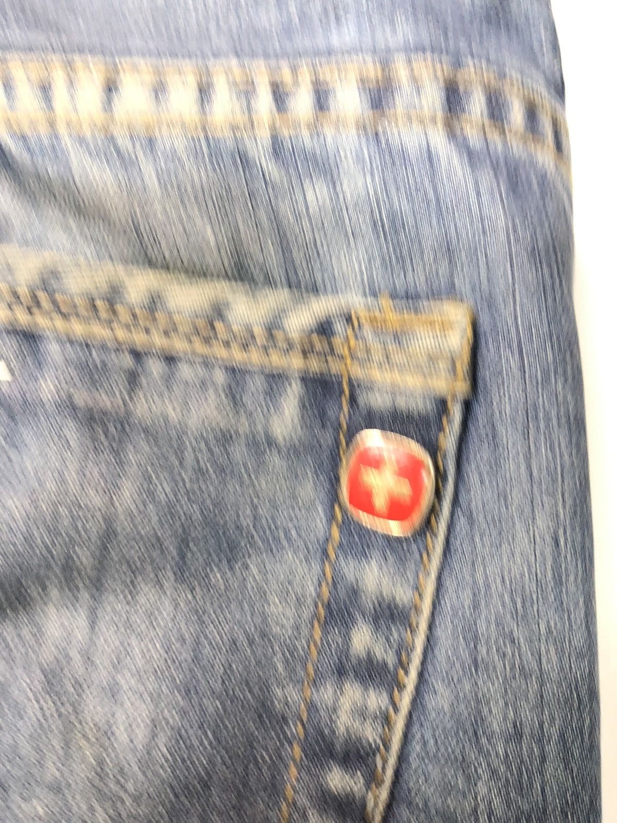 Swissgear SWISS GEAR BY WENGER DISSTRESSED BLUE WASH DENIM Size US 32 / EU 48 - 12 Thumbnail