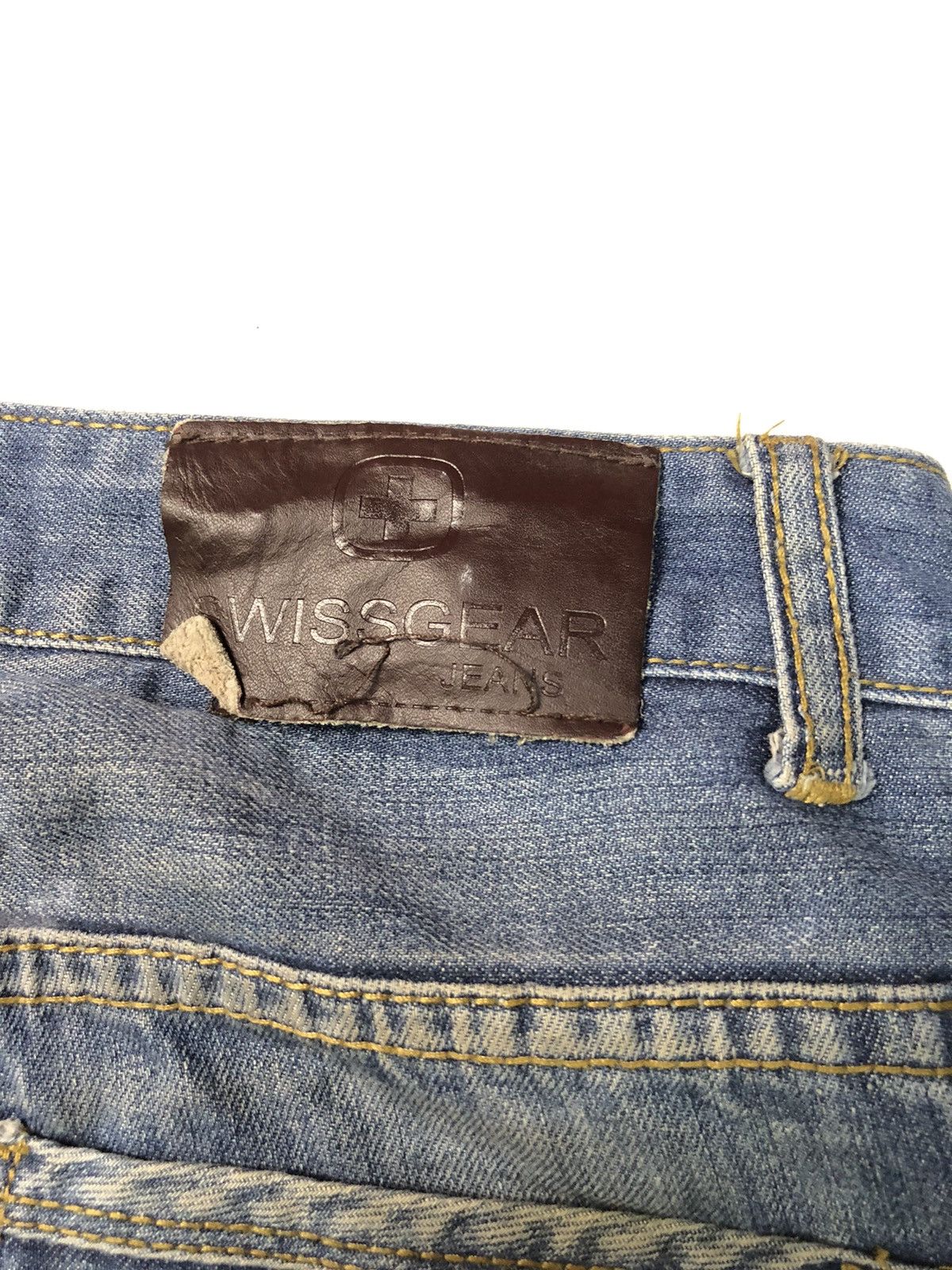 Swissgear SWISS GEAR BY WENGER DISSTRESSED BLUE WASH DENIM Size US 32 / EU 48 - 13 Thumbnail