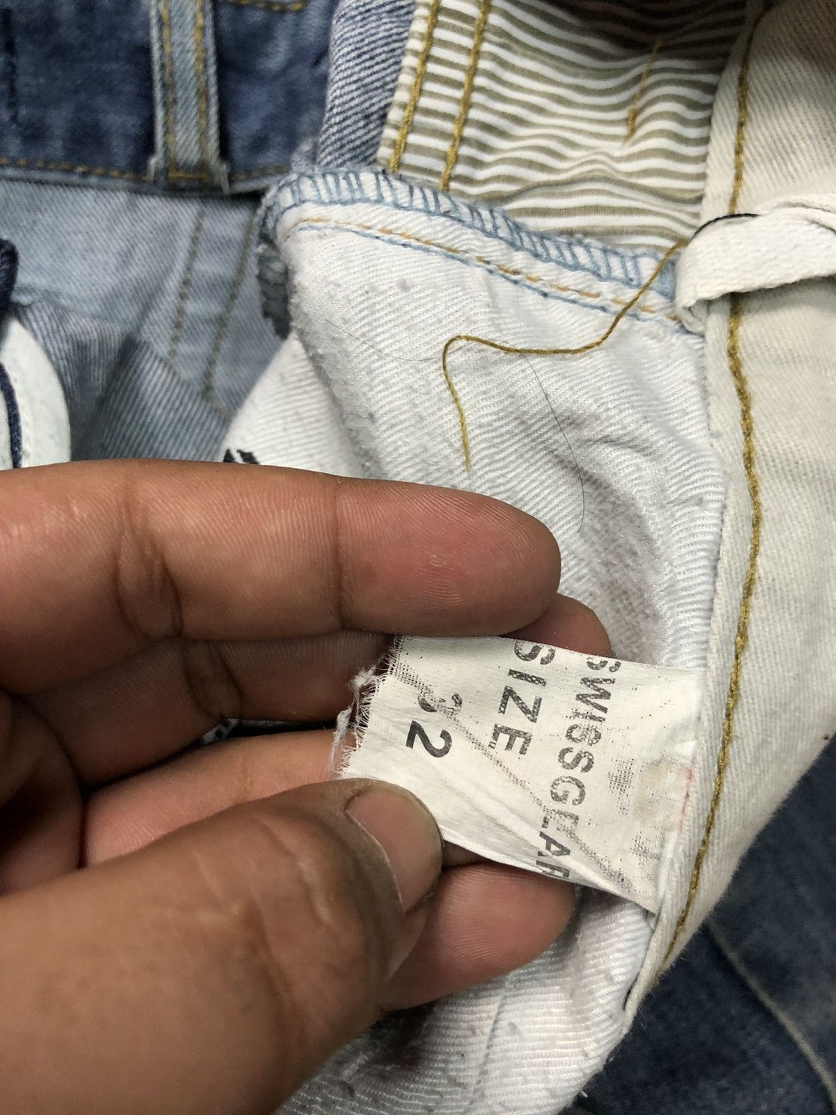 Swissgear SWISS GEAR BY WENGER DISSTRESSED BLUE WASH DENIM Size US 32 / EU 48 - 8 Thumbnail