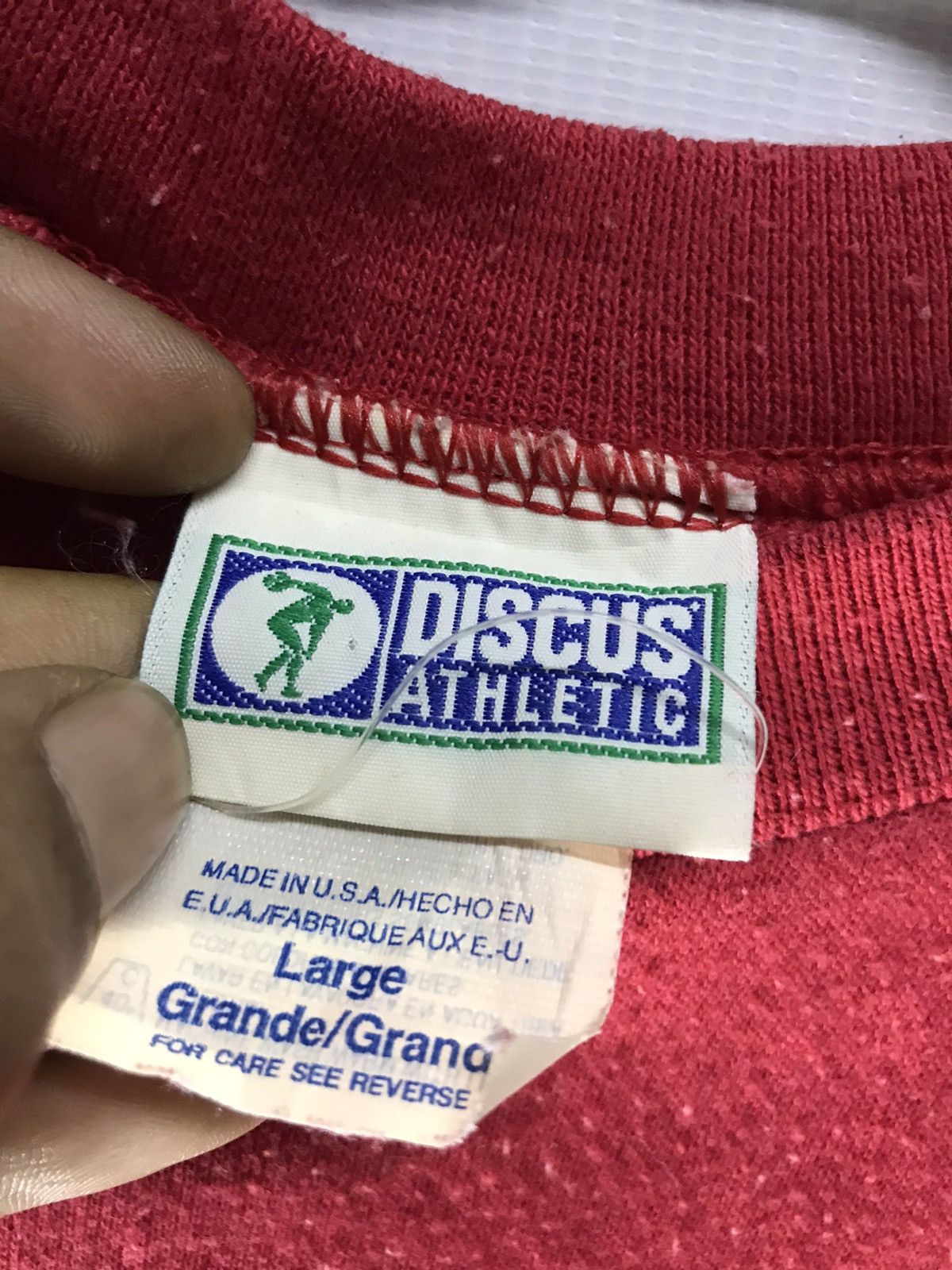 Vintage Vintage plain discus athletic crewneck Size US L / EU 52-54 / 3 - 3 Thumbnail