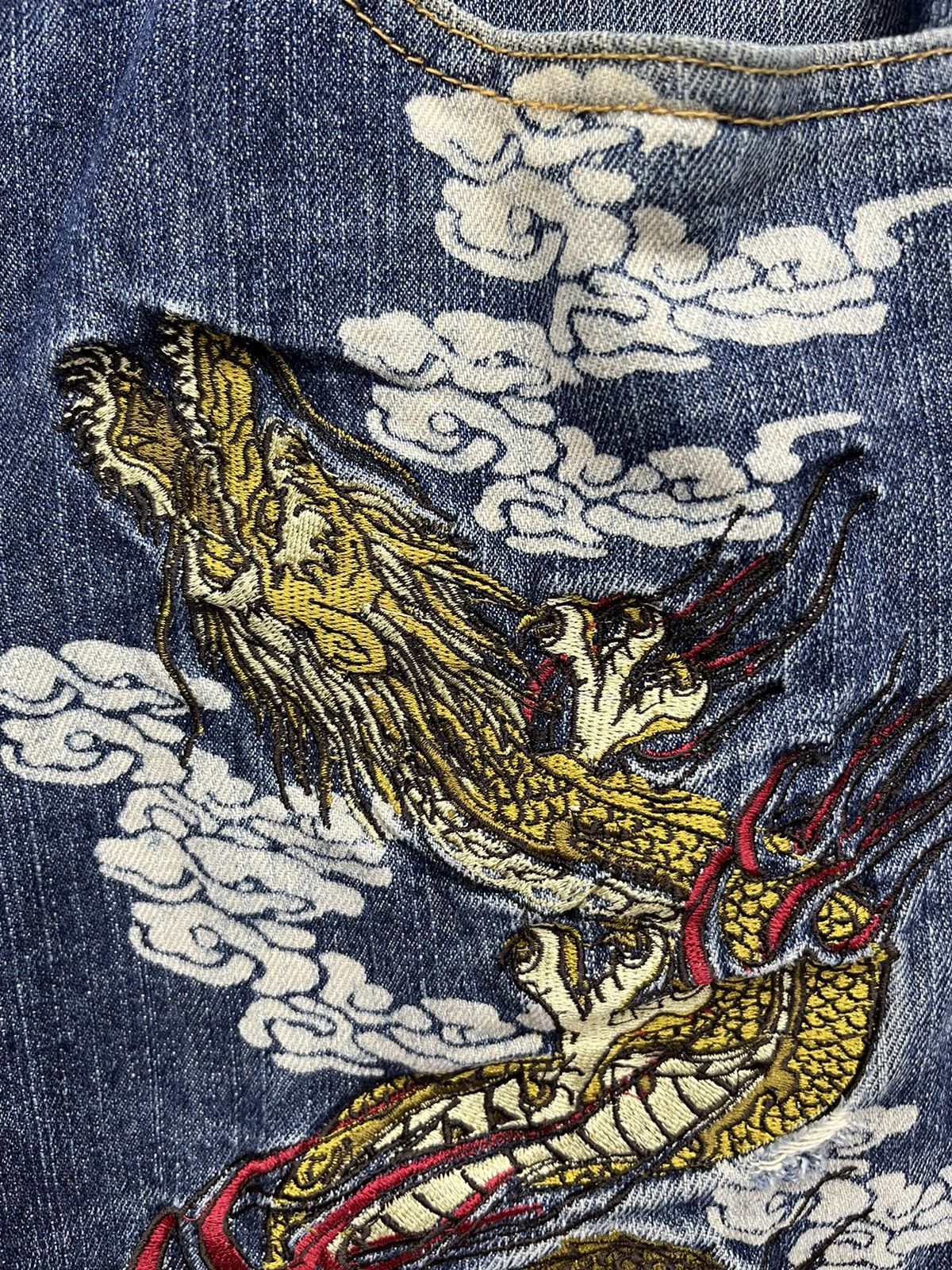 Japanese Brand Vtg Sukajan Dragon Embroidery Release Hem Rusty Denim Shorts Size US 32 / EU 48 - 4 Thumbnail