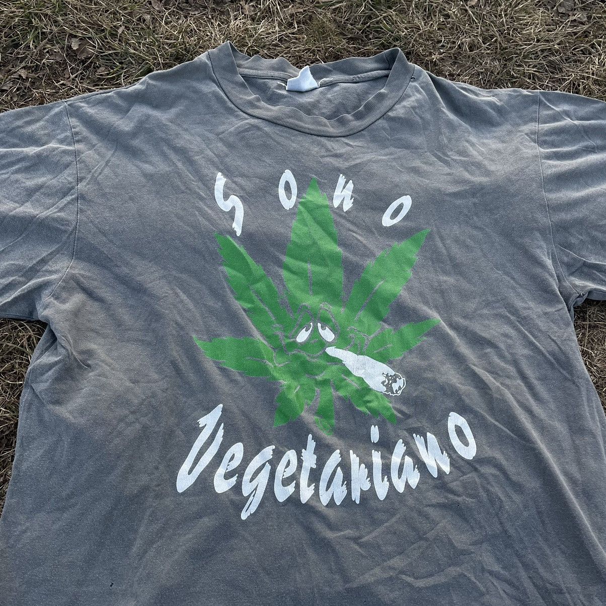 Vintage Vintage 90s Sun Faded Graphic Tee Weed Green Black Baggy L Size US L / EU 52-54 / 3 - 4 Thumbnail