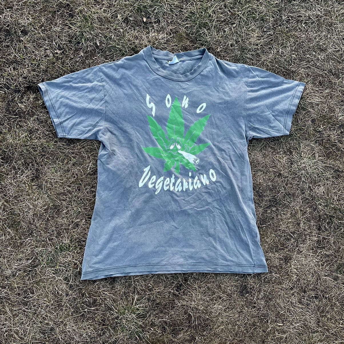Vintage Vintage 90s Sun Faded Graphic Tee Weed Green Black Baggy L Size US L / EU 52-54 / 3 - 1 Thumbnail