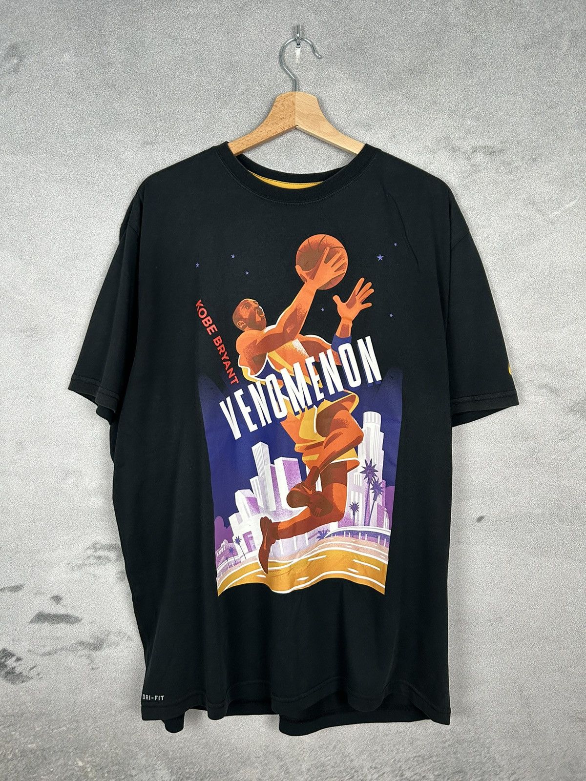 NBA Nike Kobe Bryant Graphic Swoosh Tee NBA Streetwear Size US XXL / EU 58 / 5 - 1 Thumbnail