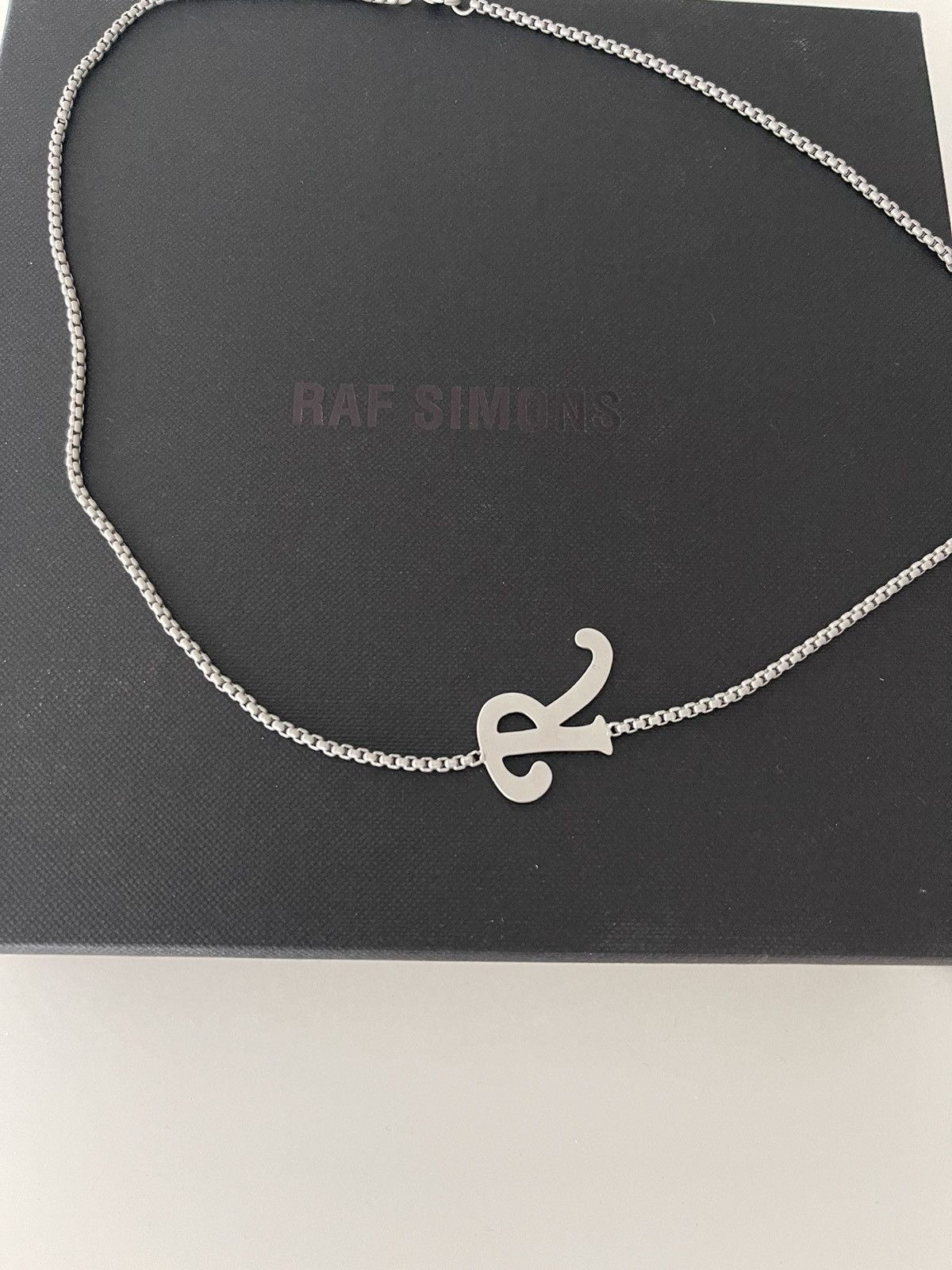 Raf Simons R letter pendant necklace Size ONE SIZE - 3 Thumbnail