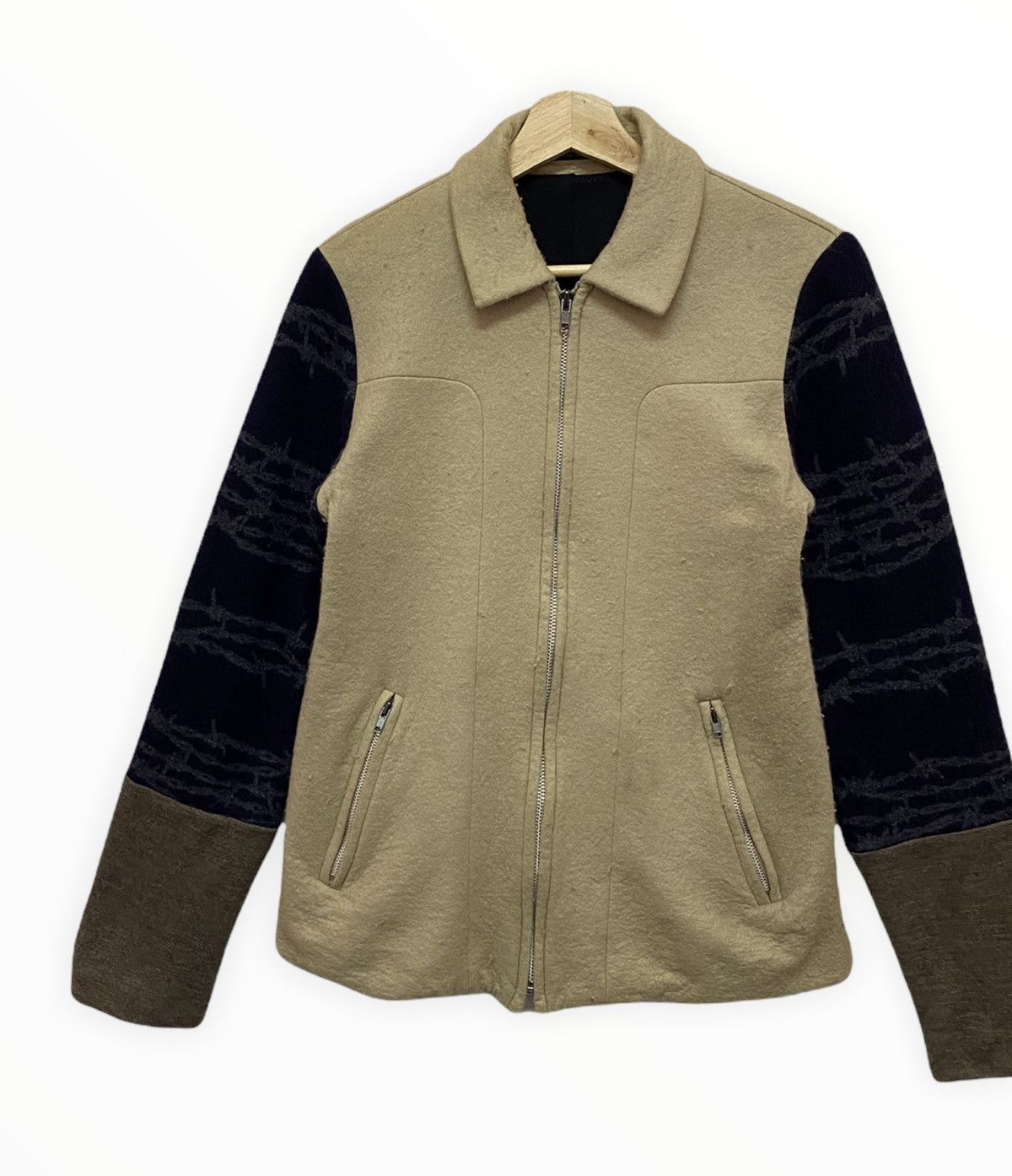 Undercover 🇯🇵UNDERCOVER JUN TAKAHASHI AW04 WOOL ART&CRAFT JACKET Size S / US 4 / IT 40 - 2 Thumbnail