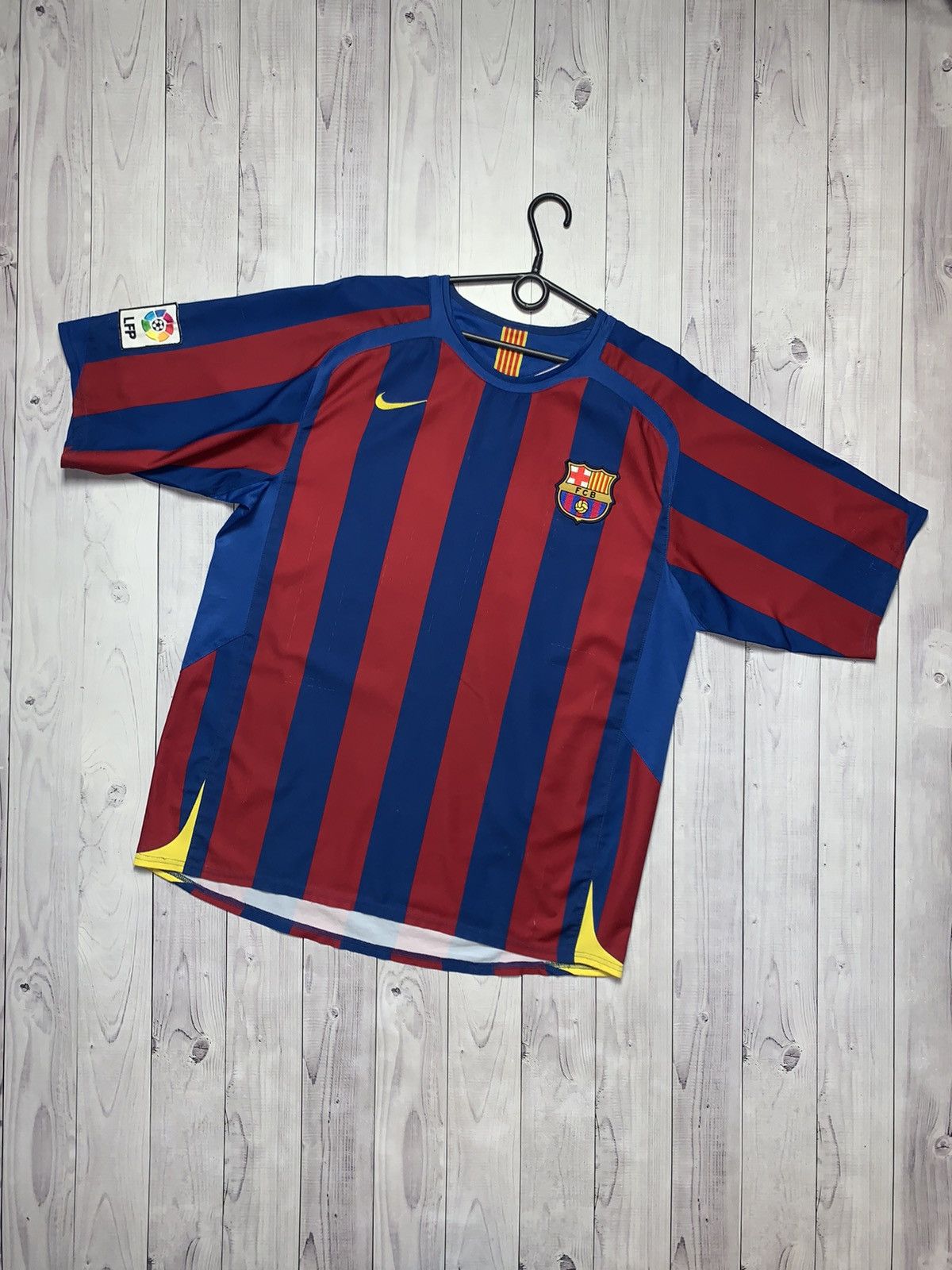 Pre-owned Nike X Soccer Jersey Vintage Nike Barcelona Soccer Jersey Total 90 Striped