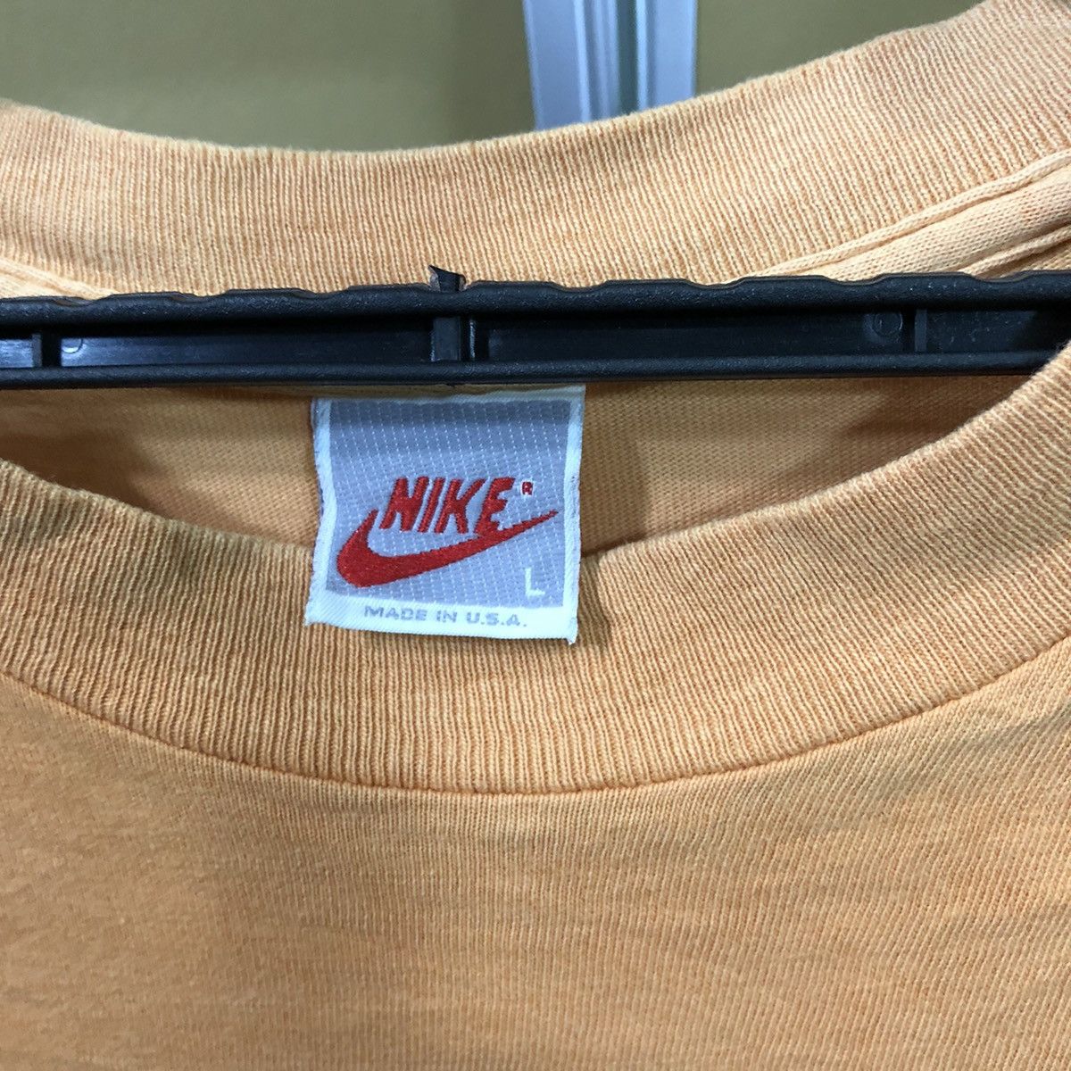 Nike × Vintage Vintage Nike Air Jordan Sunfaded Crewneck T-Shirt Size US L / EU 52-54 / 3 - 4 Thumbnail