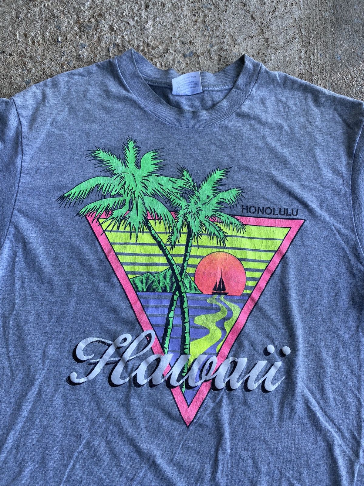Vintage Vintage 90’s Hawaii Honolulu Souvenir Shirt Size US M / EU 48-50 / 2 - 2 Thumbnail