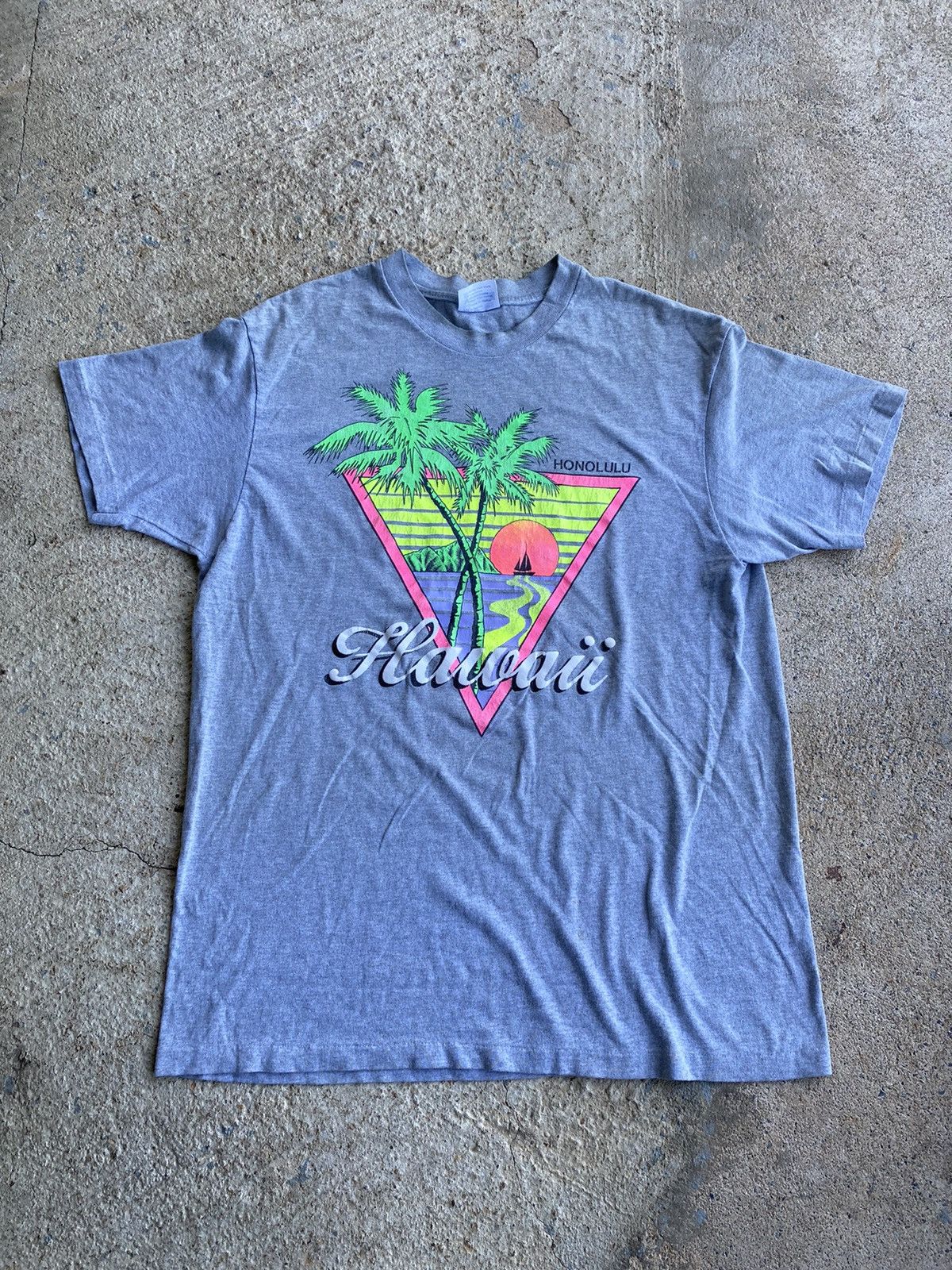 Vintage Vintage 90’s Hawaii Honolulu Souvenir Shirt Size US M / EU 48-50 / 2 - 1 Thumbnail