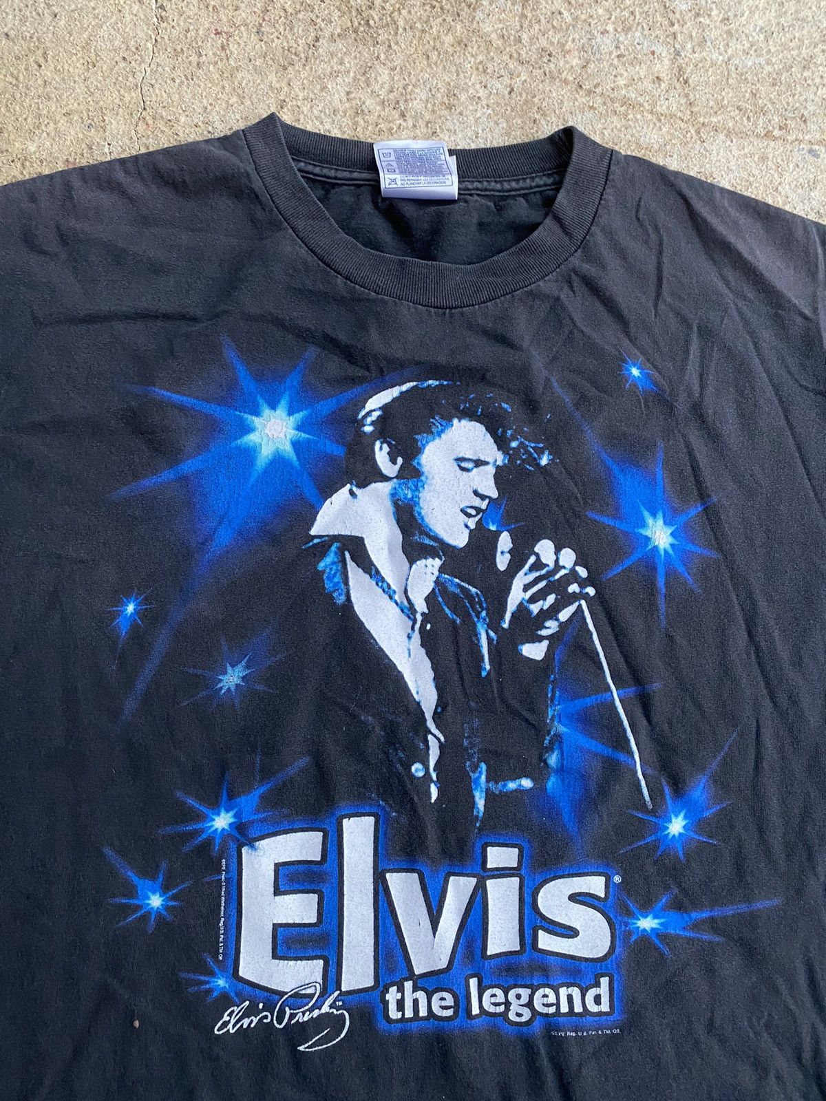 Band Tees × Vintage Vintage 90’s Elvis Presley Band Tee Faded Shirt Size US XL / EU 56 / 4 - 2 Thumbnail