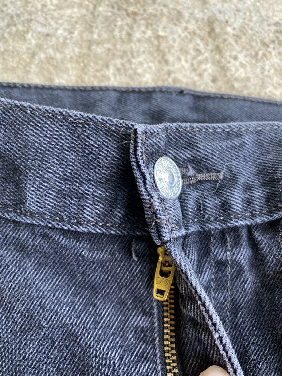 Levi's × Vintage Vintage Y2K Levi’s 505 Black Faded Jeans Size US 38 / EU 54 - 6 Thumbnail